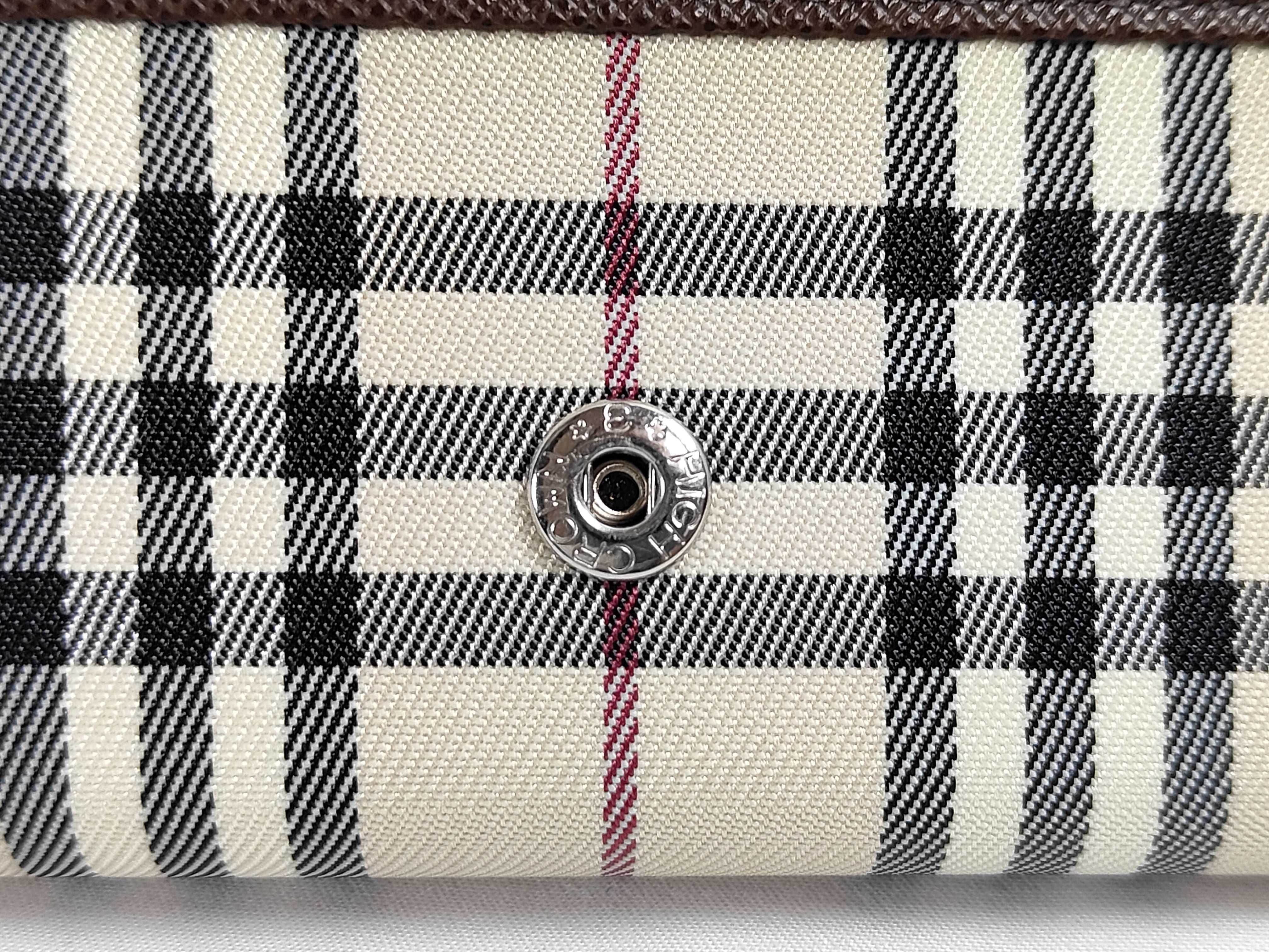 Unused Nova Check Key Case, 5 Hooks, with Box — view 10