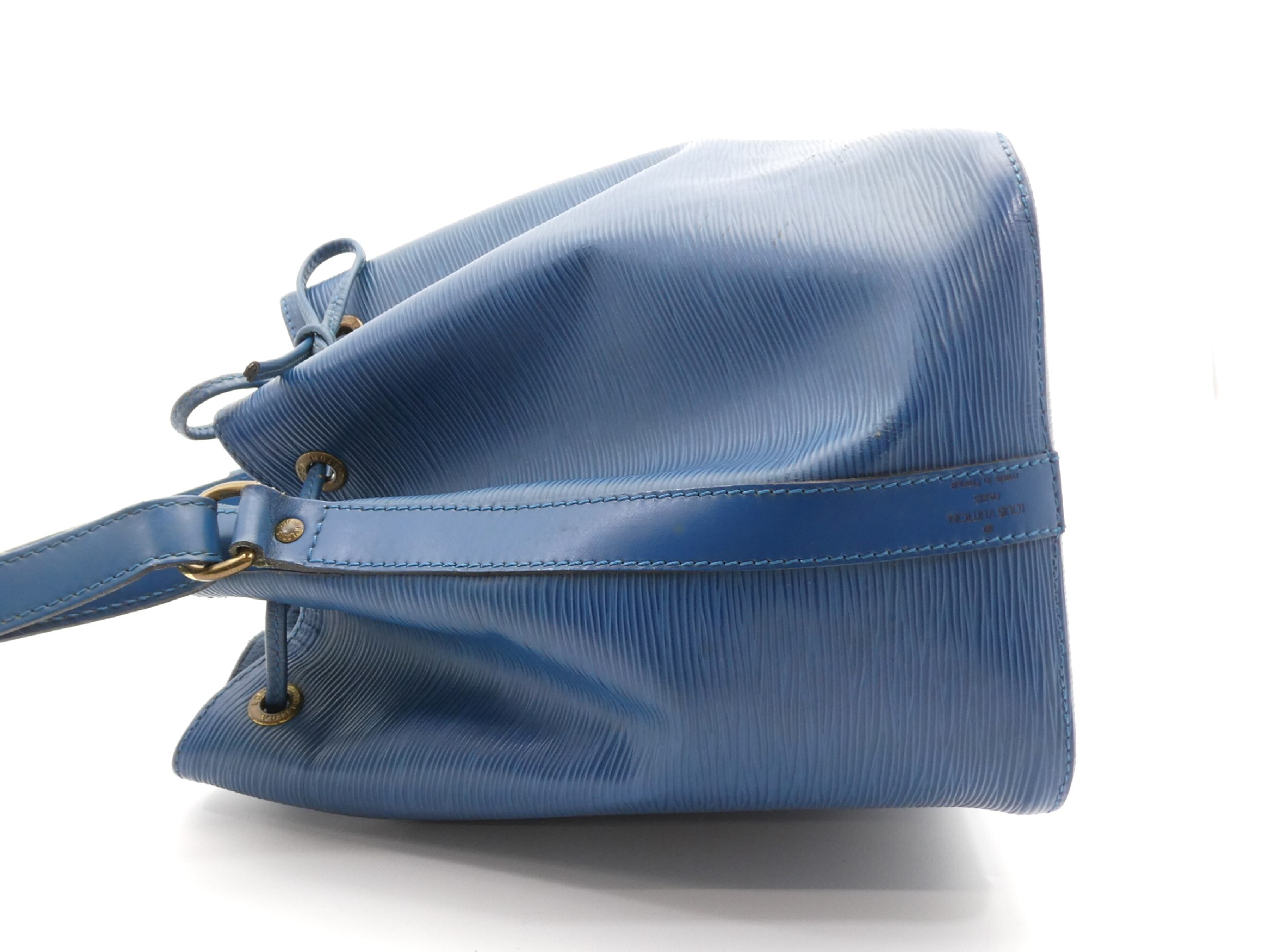Epi Petit Noé Shoulder Bag — view 3
