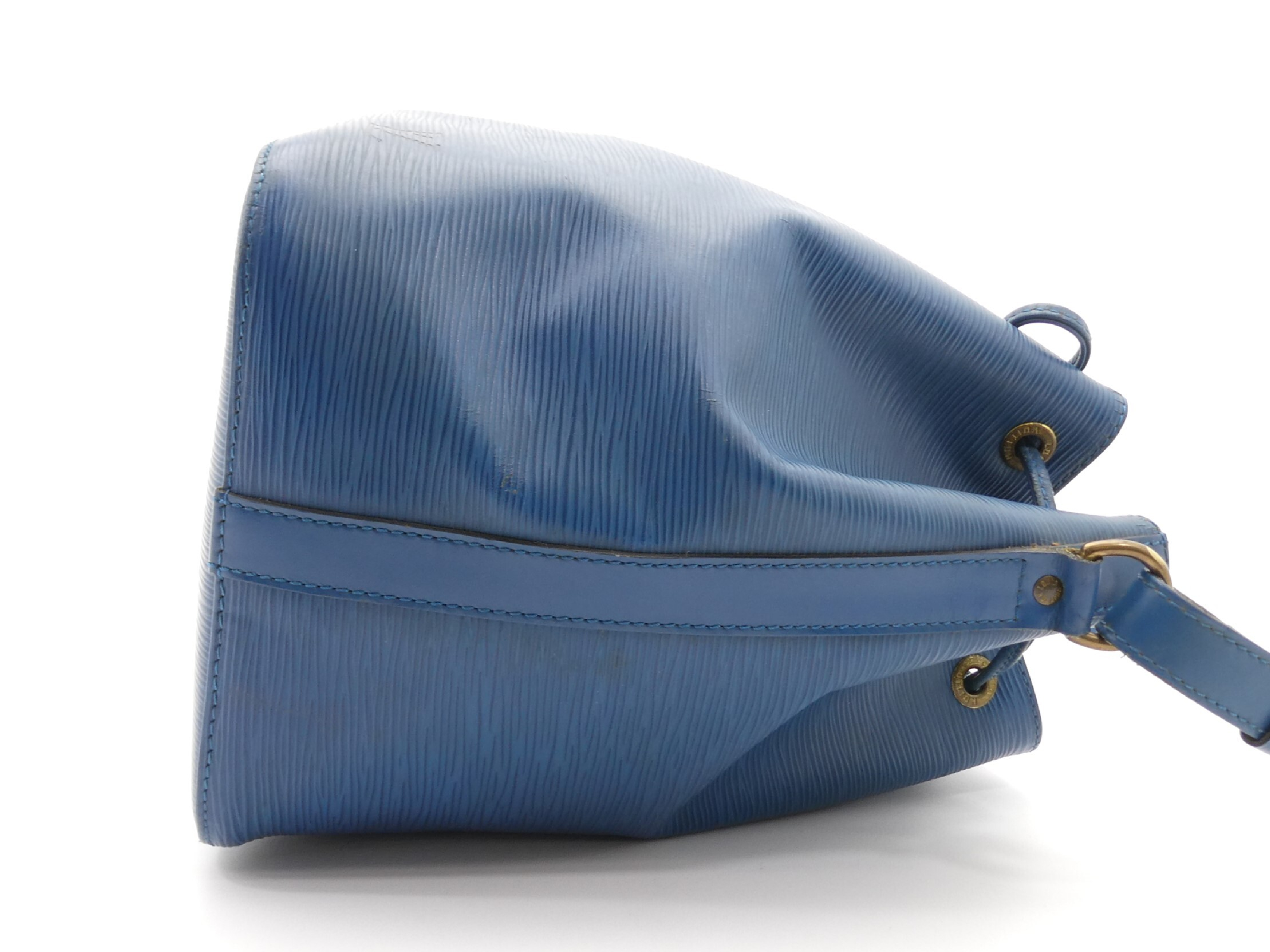 Epi Petit Noé Shoulder Bag — view 4