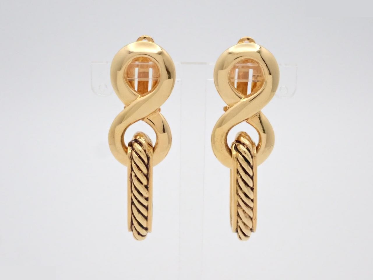 Other lines: Precious metals and earrings