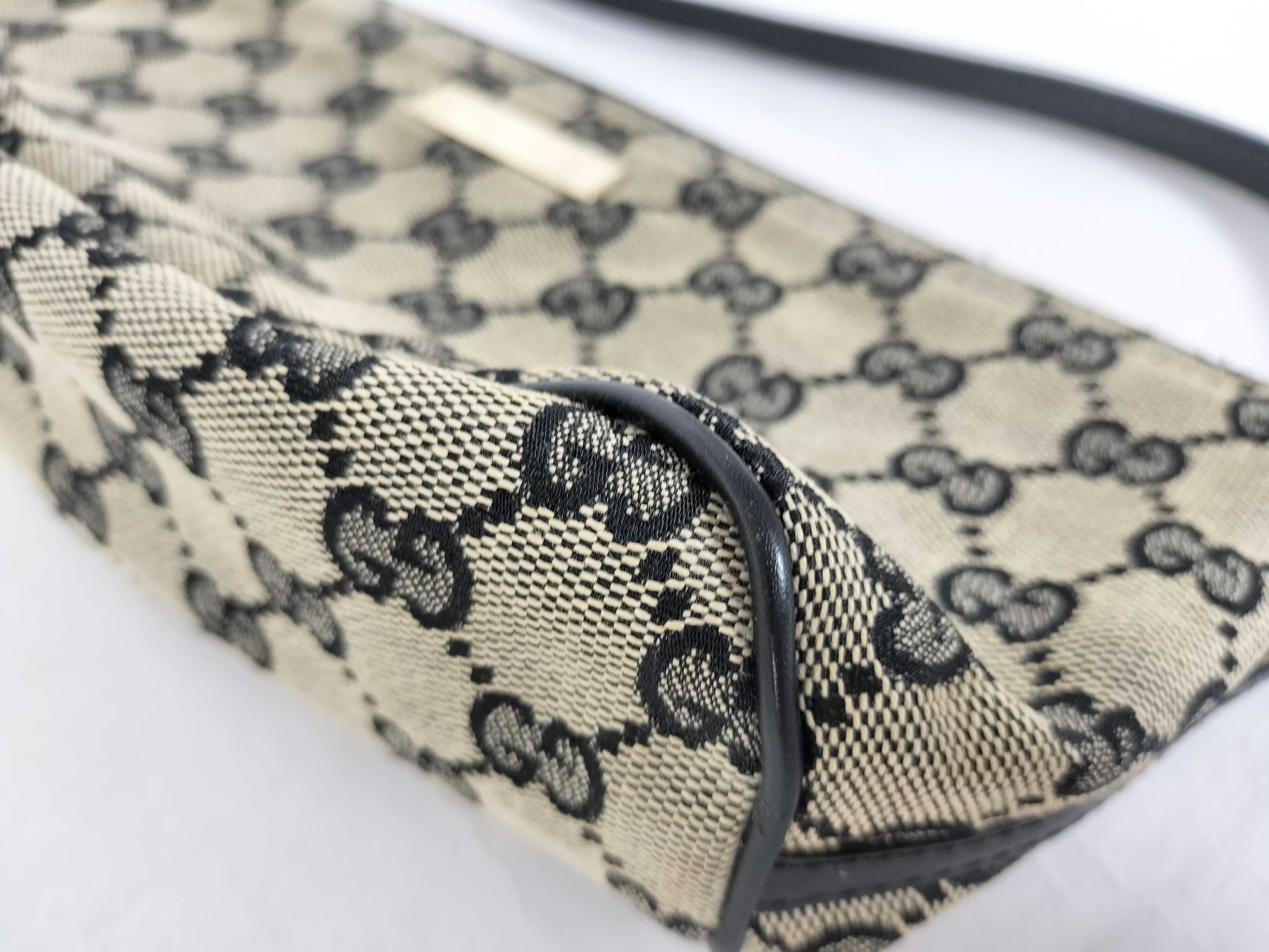 GG Canvas Pouch — view 6