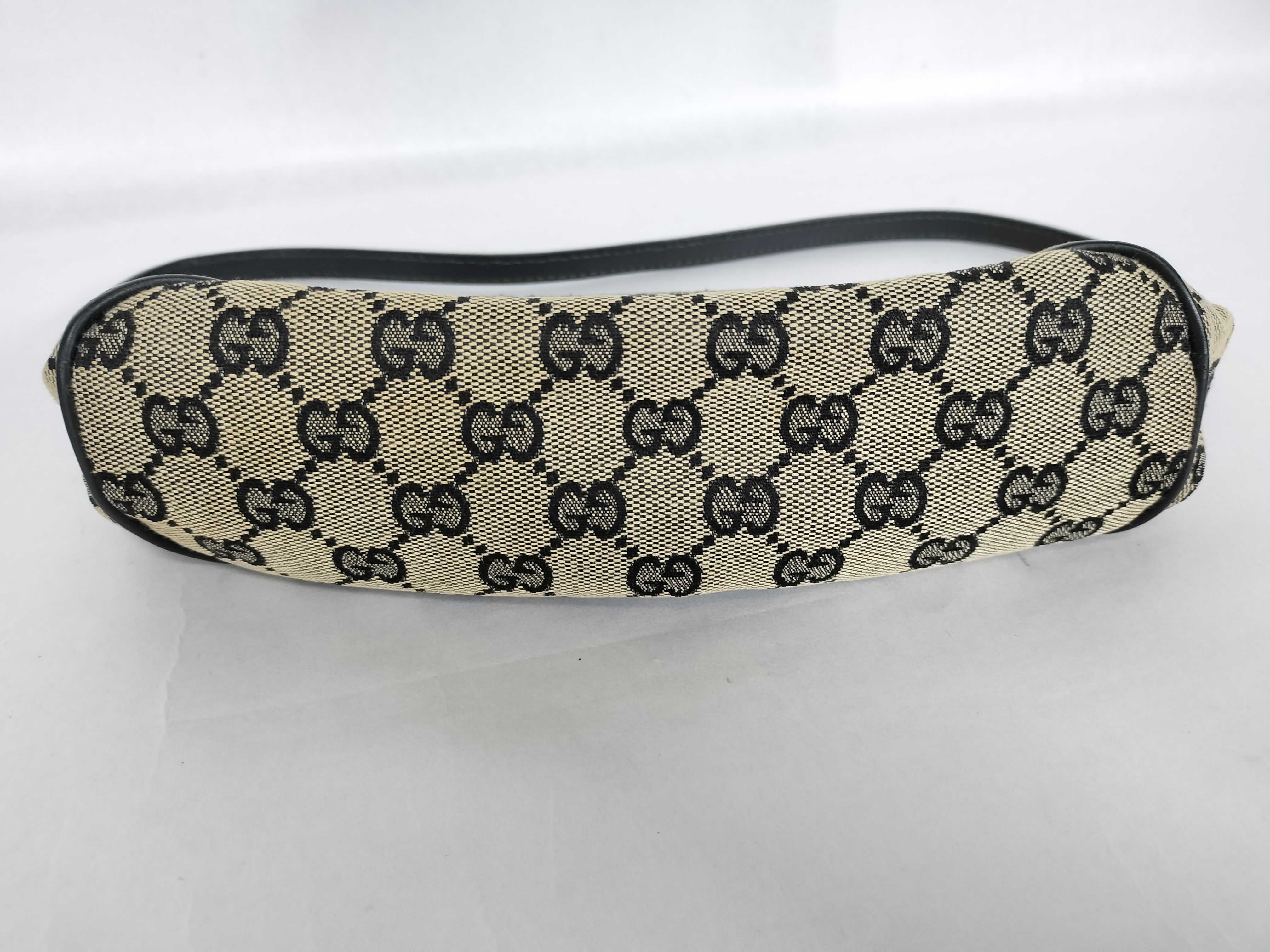 GG Canvas Pouch — view 7