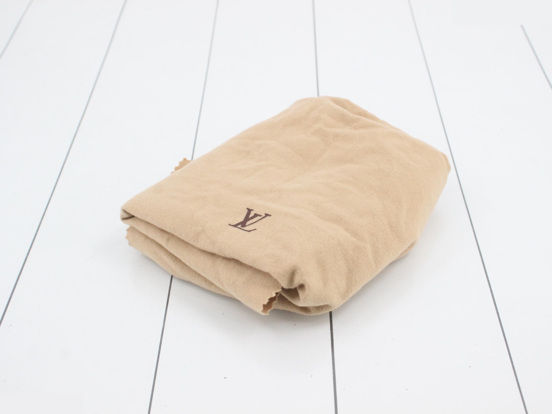 Bucket PM with pouch — view 7