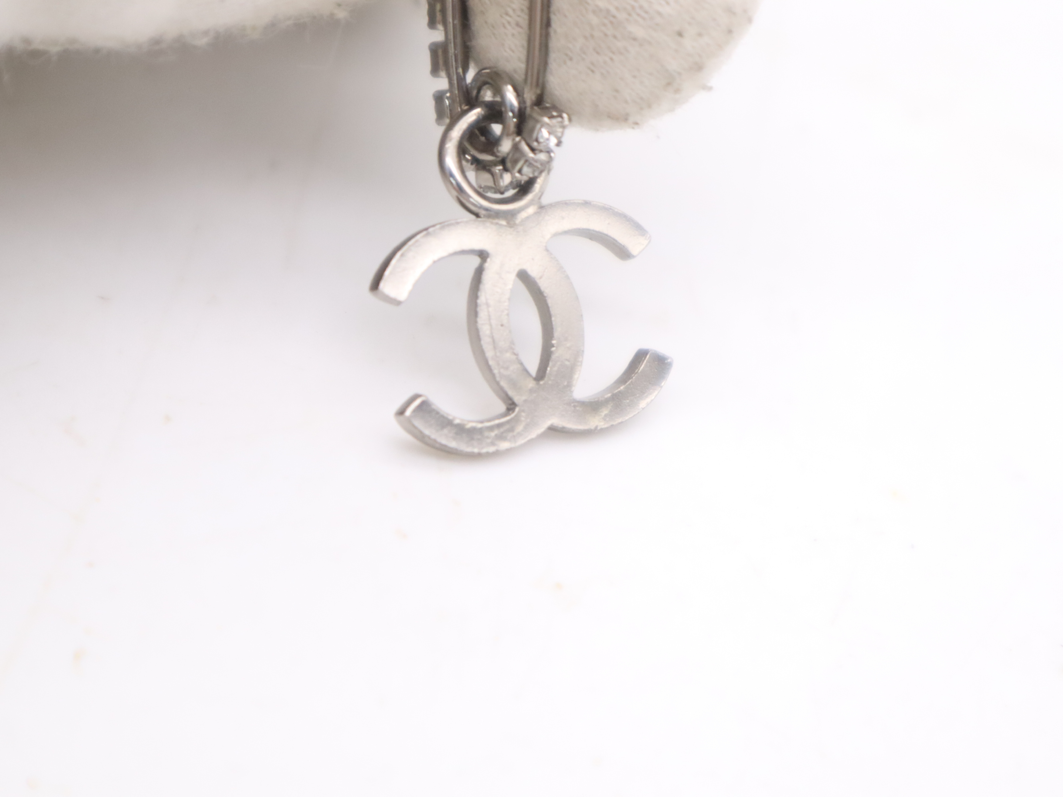 Metal x Rhinestone Coco Mark Pin Brooch, Silver Brooch — view 6