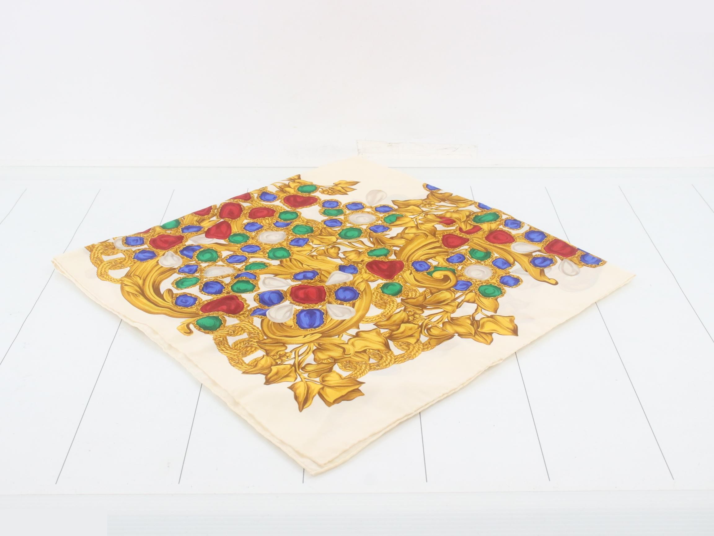 scarf — view 2
