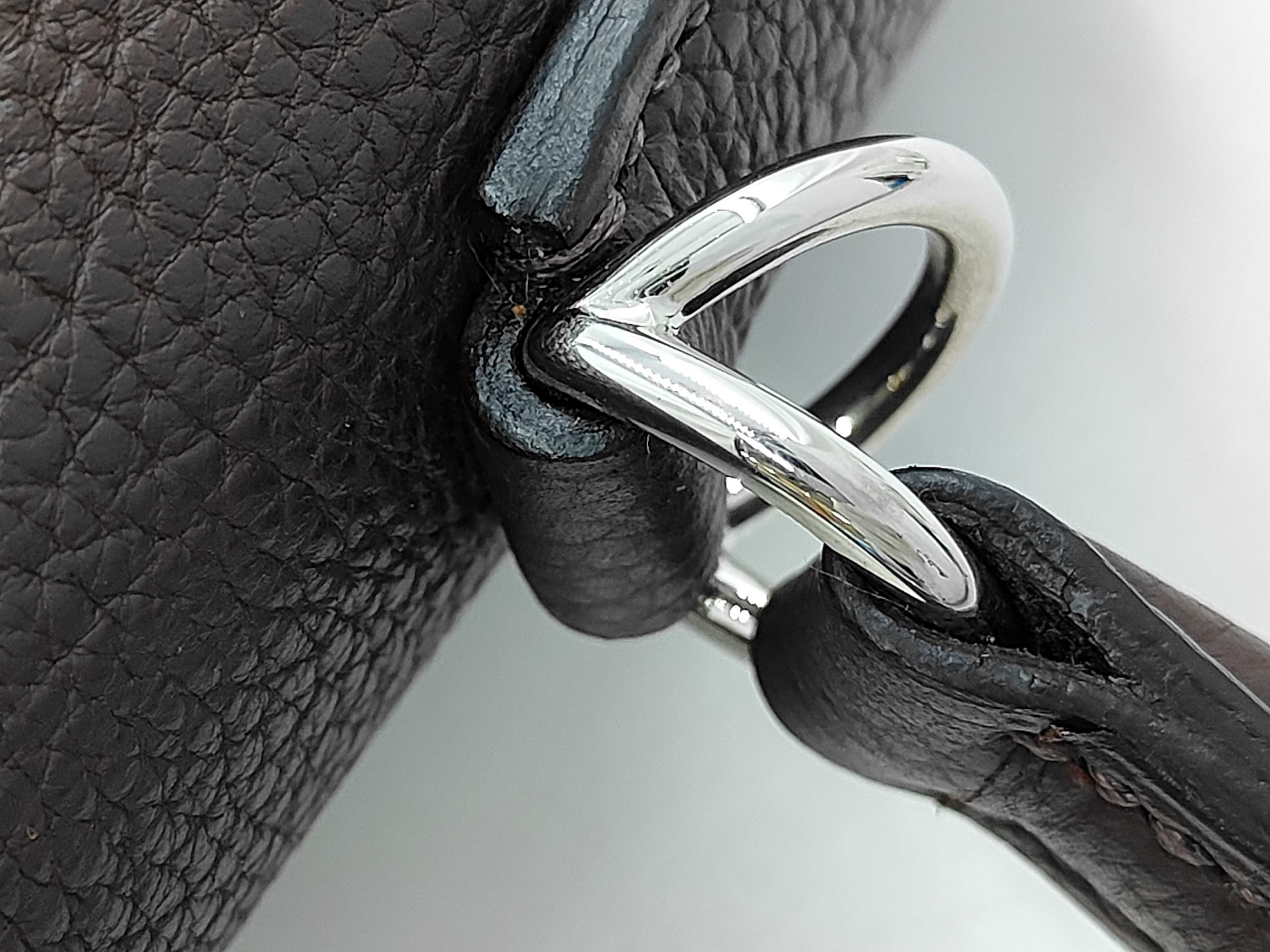 Kelly 28, 2-way bag, Togo leather, Havana finish, silver hardware, H stamp, includes dust bag, strap, clochette, key, and 2 keys. Dimensions: 28 x 19 x 12 cm, shoulder strap approximately 90 cm. Handbag. — view 8