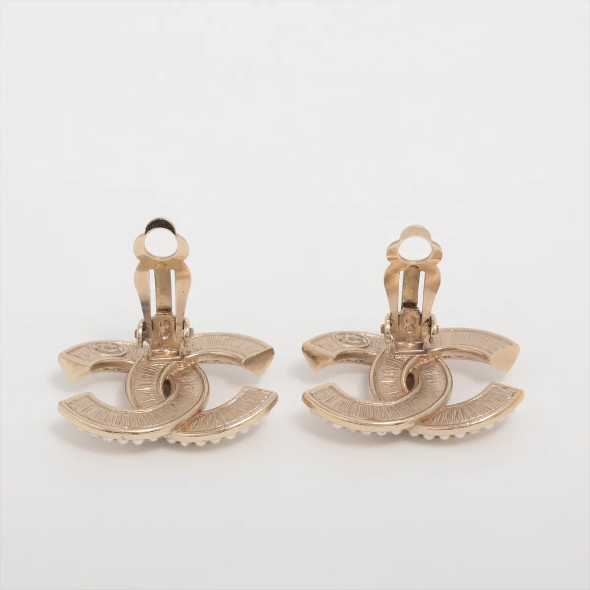 Coco Mark B20A Earrings (Pair) GP x Rhinestone x Faux Pearl Gold. Shows signs of wear: — view 4
