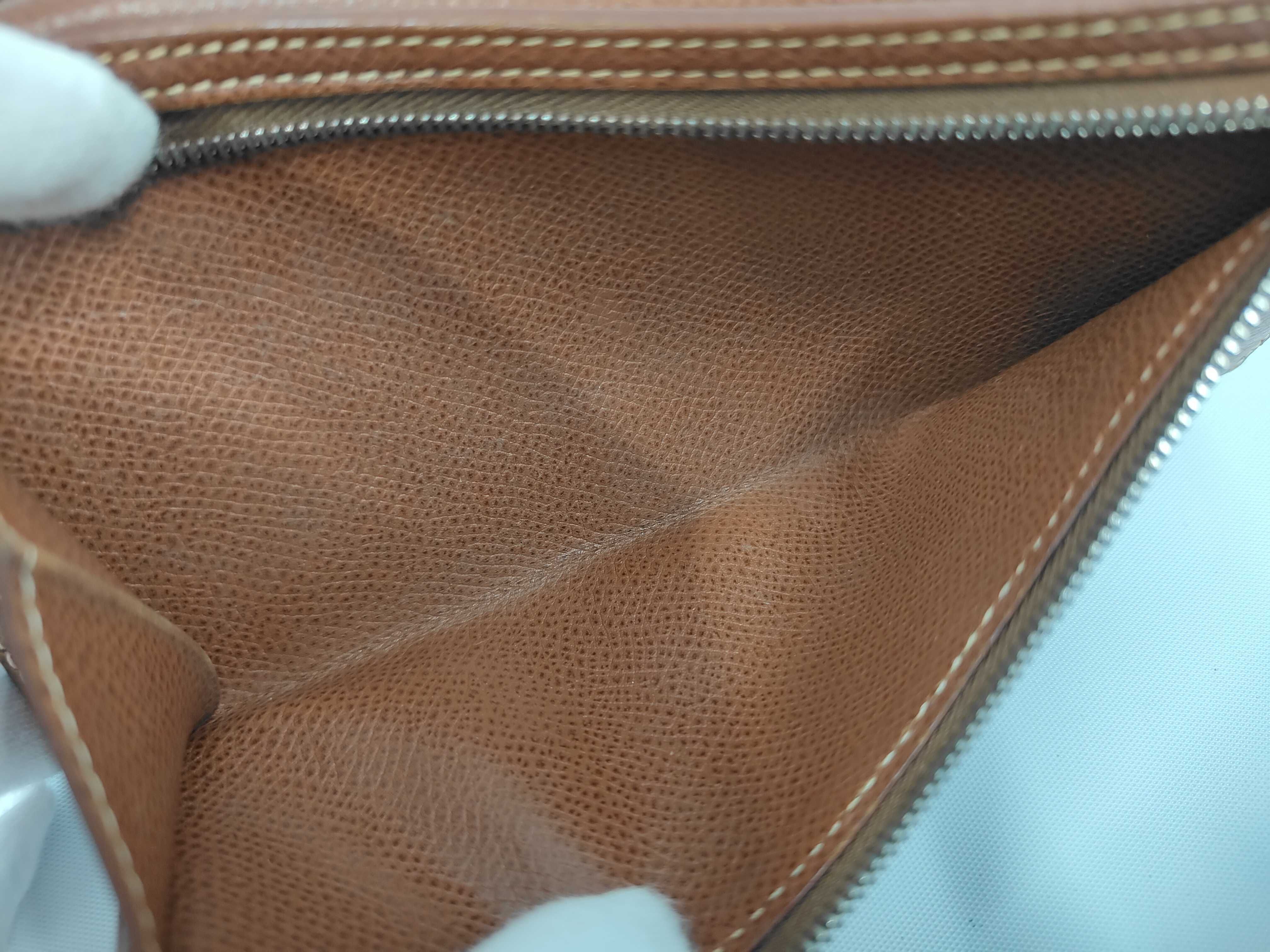 Bearn Classic wallet, stamped F, silver hardware. — view 12