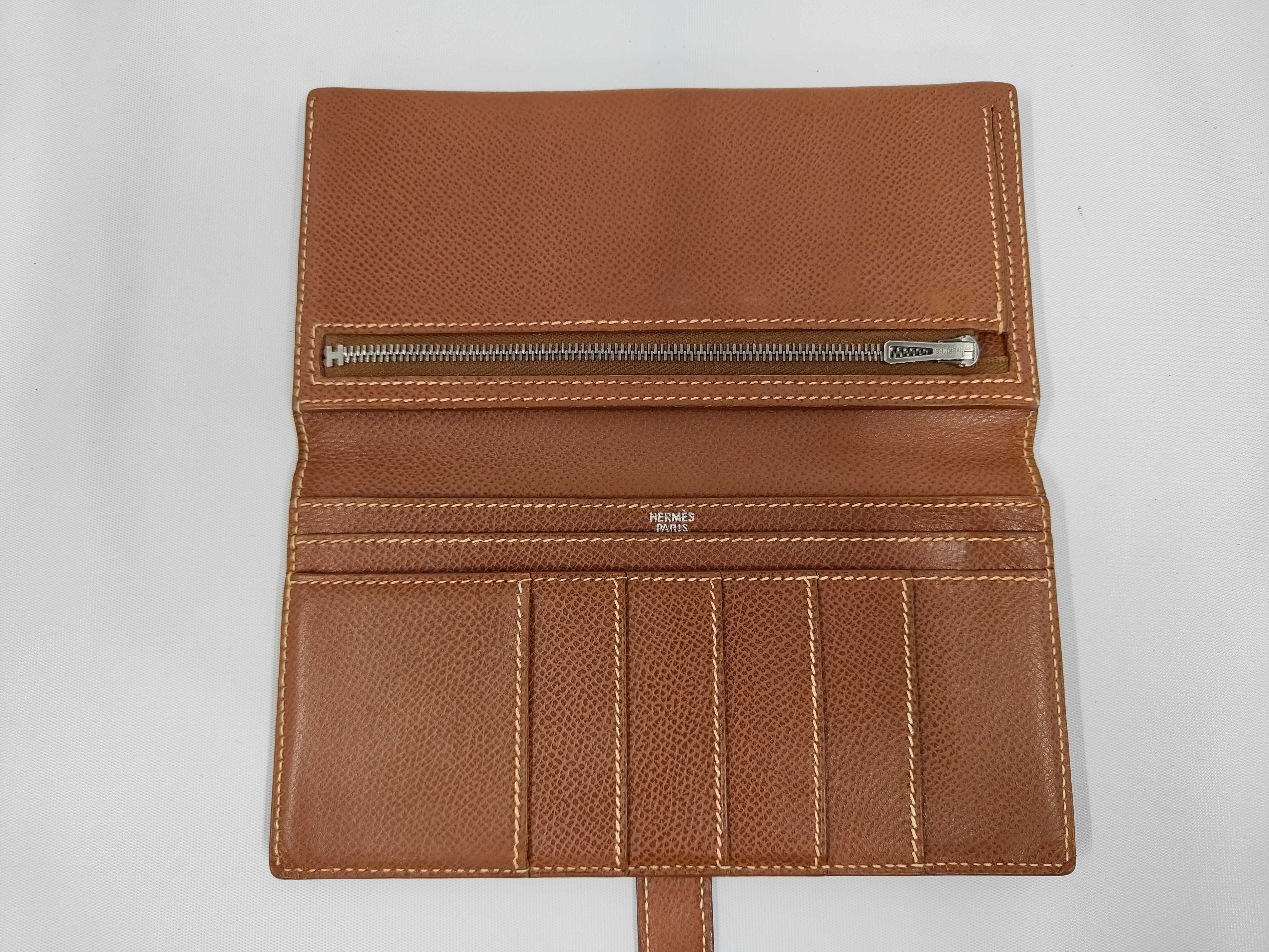 Bearn Classic wallet, stamped F, silver hardware. — view 6