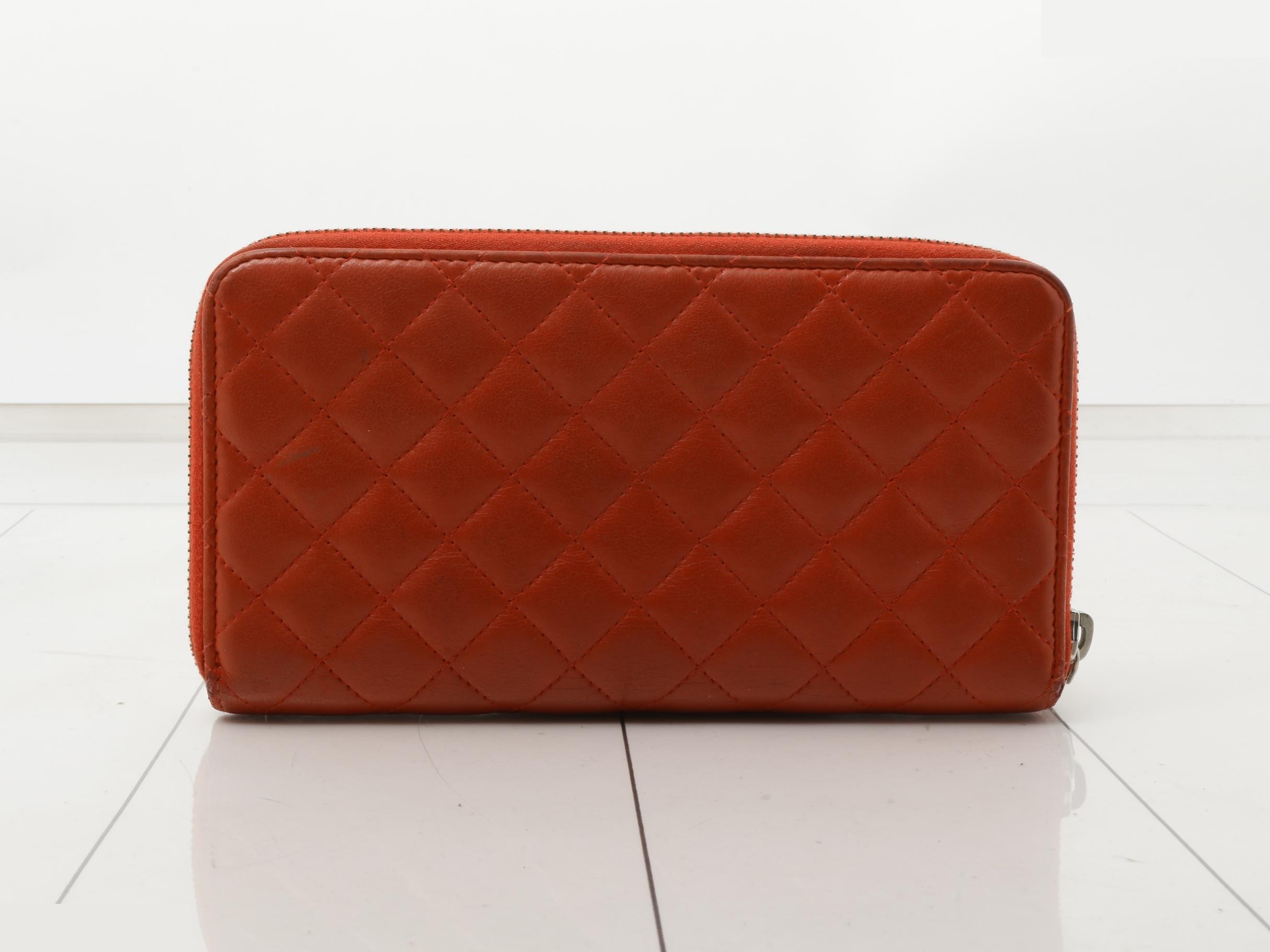 Zip wallet, lambskin, red, S-shaped hardware — view 2