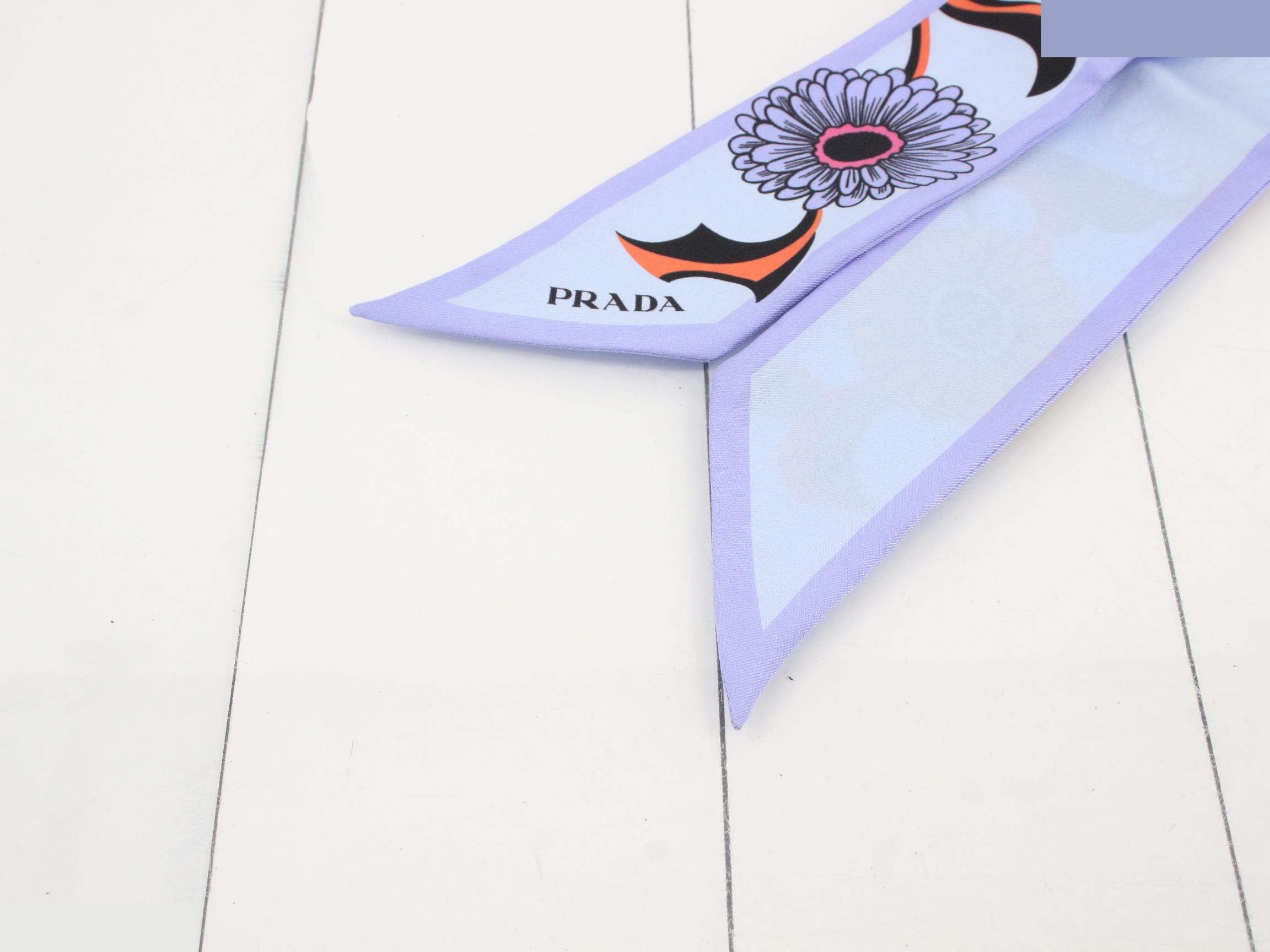 Other lines: Small items, accessories, scarves — view 3