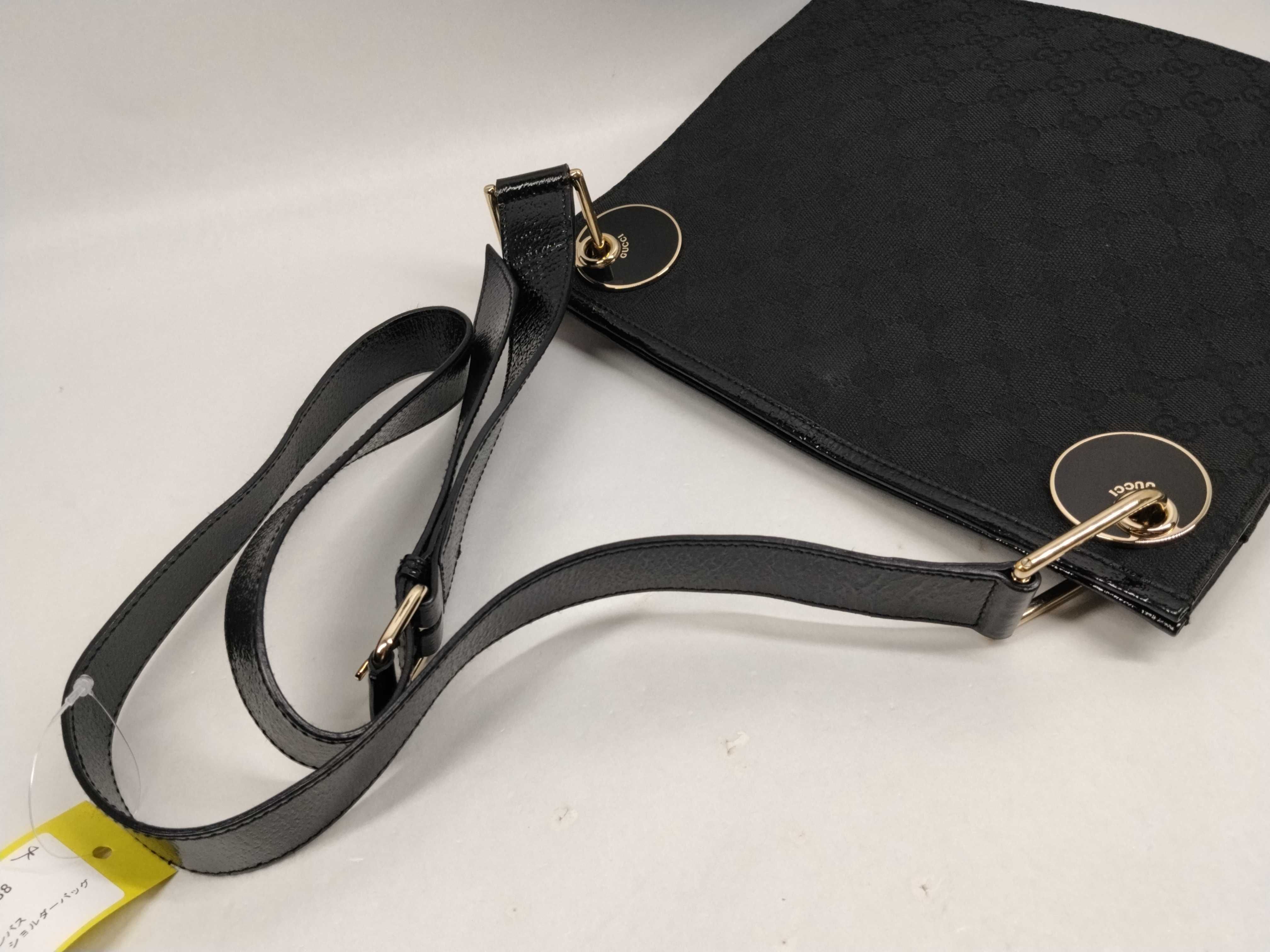GG Canvas 120341 Shoulder Bag — view 6