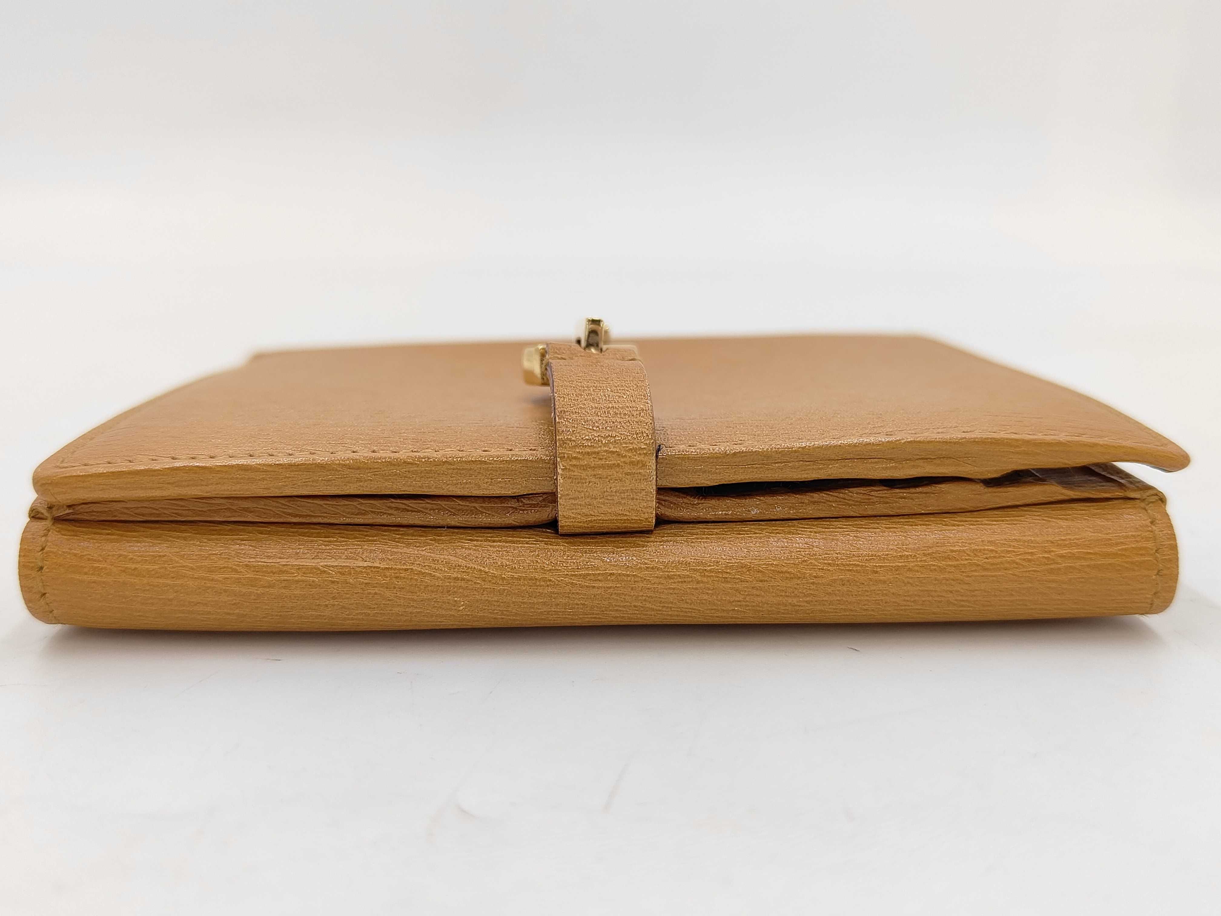 wallet — view 5