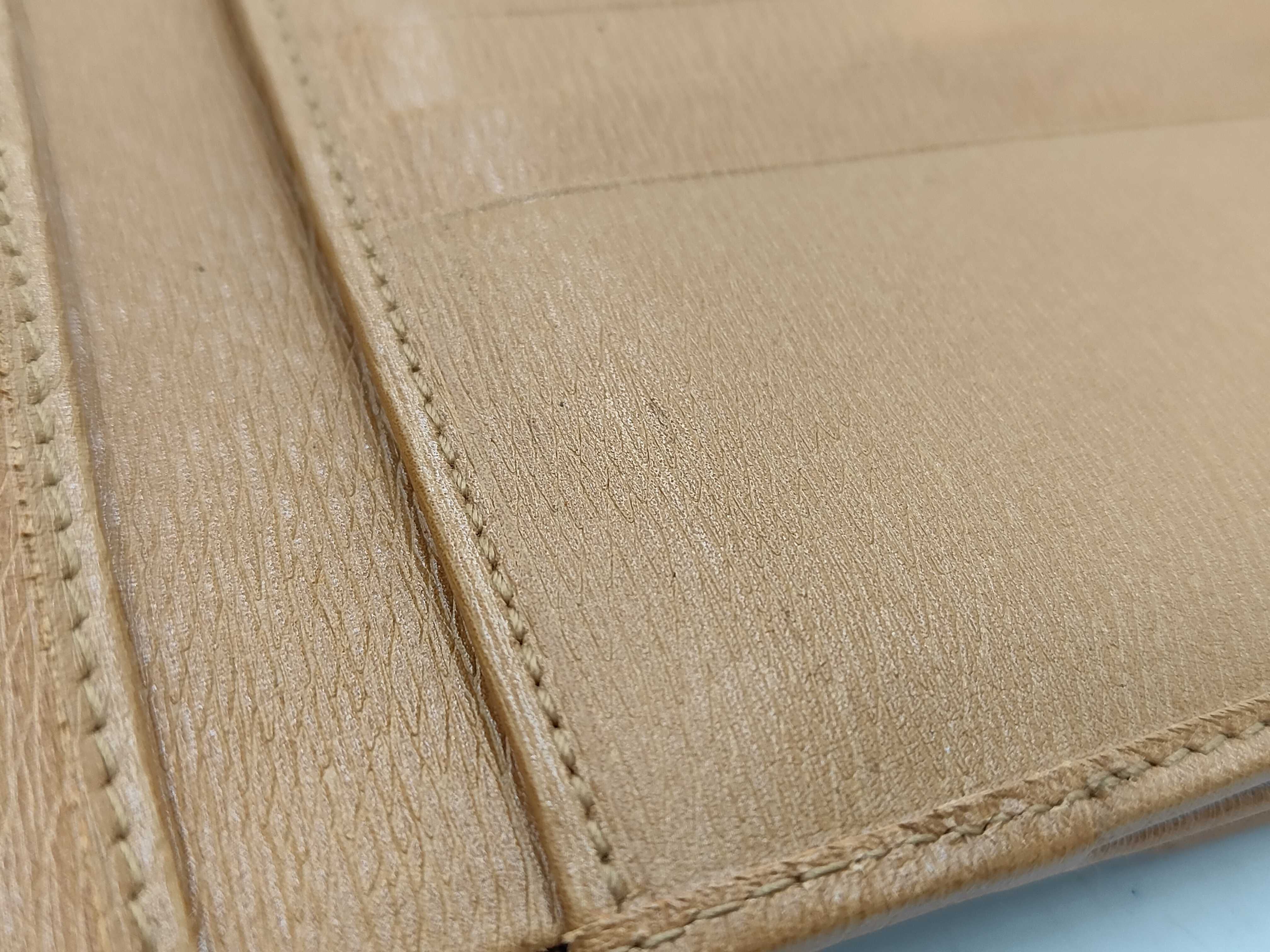 wallet — view 9