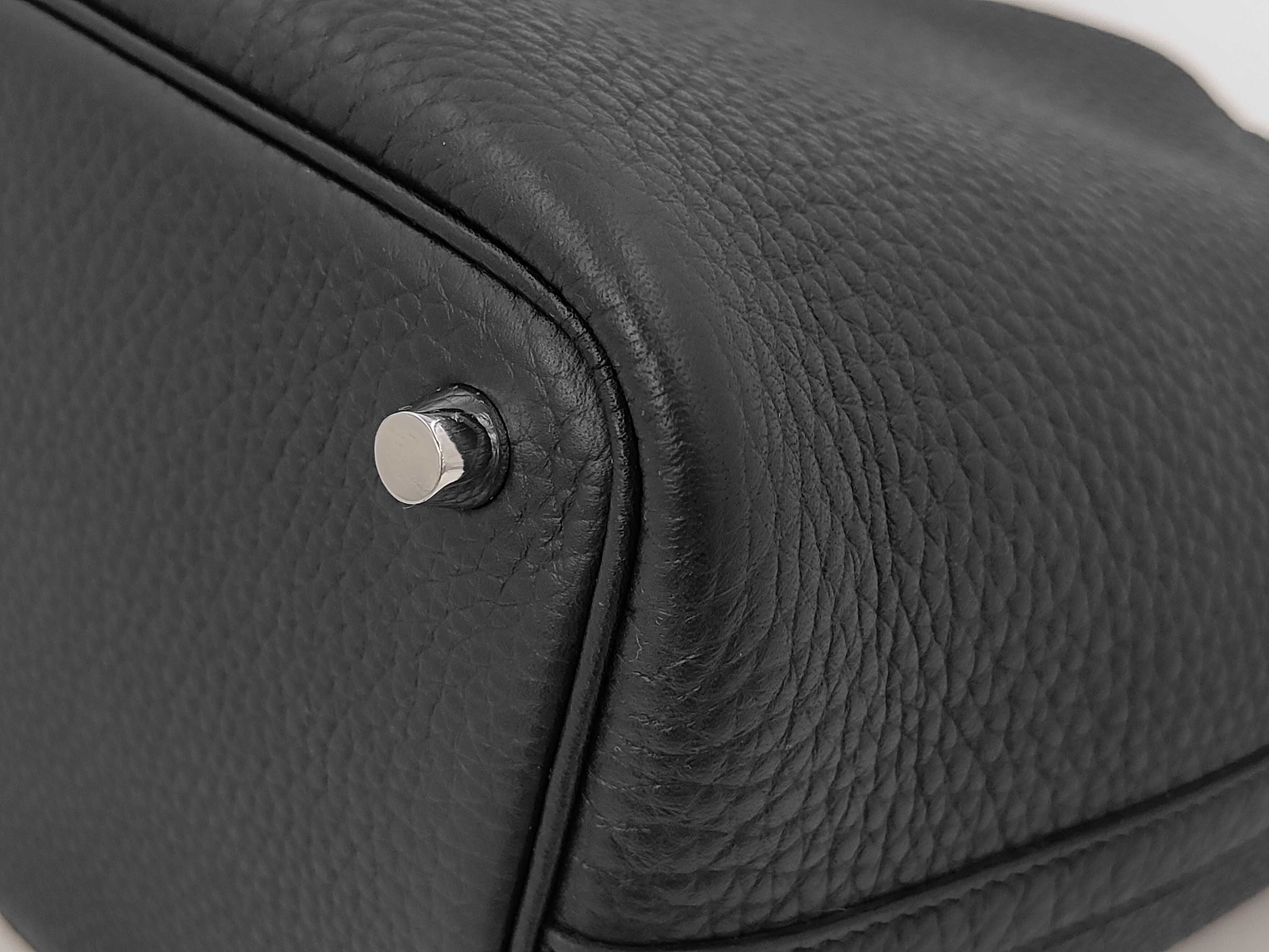Picotin Lock 18 PM Taurillon Clemence Leather, Black, Silver Hardware, G Stamp, Handbag — view 3