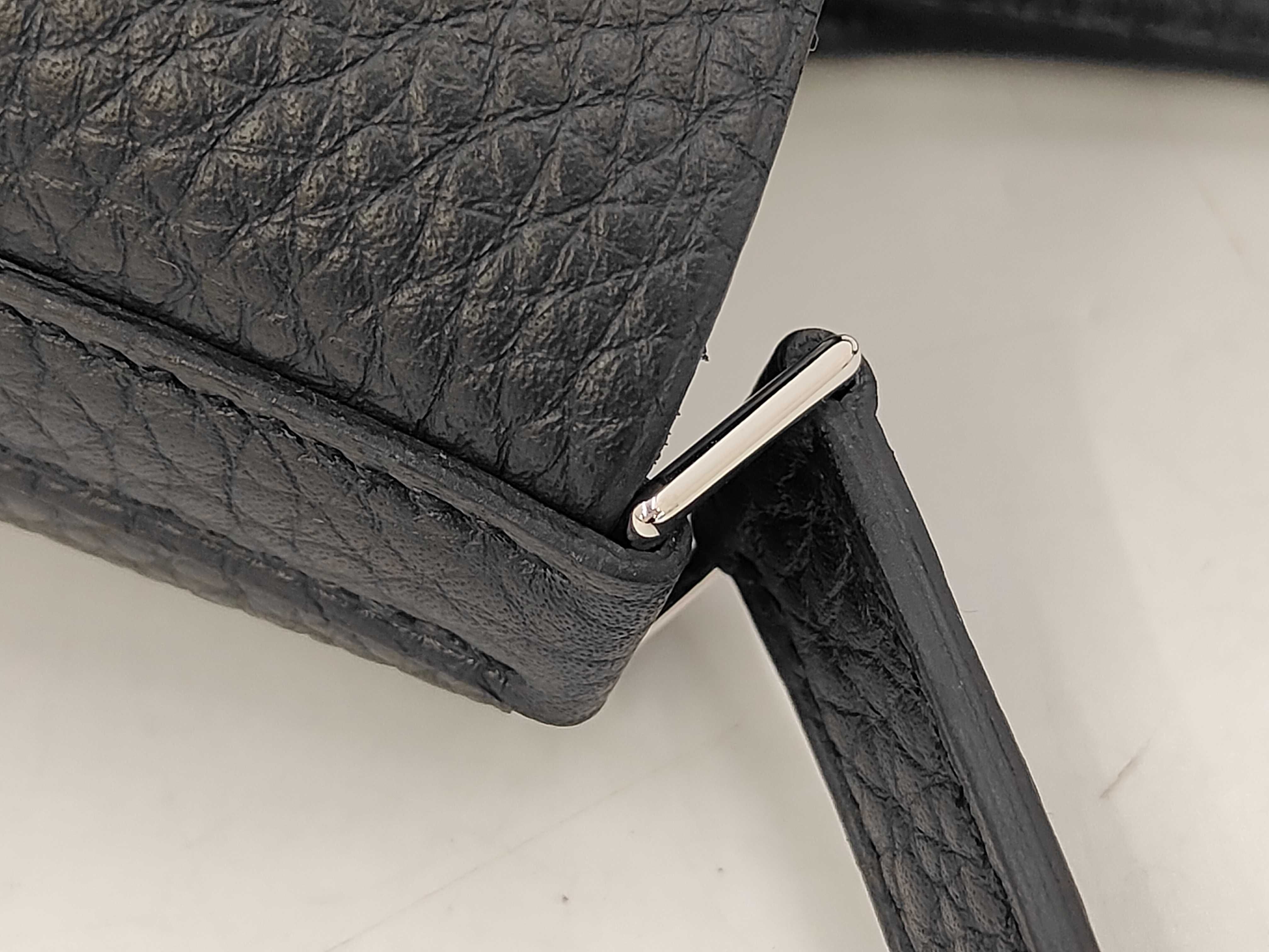 Picotin Lock 18 PM Taurillon Clemence Leather, Black, Silver Hardware, G Stamp, Handbag — view 7