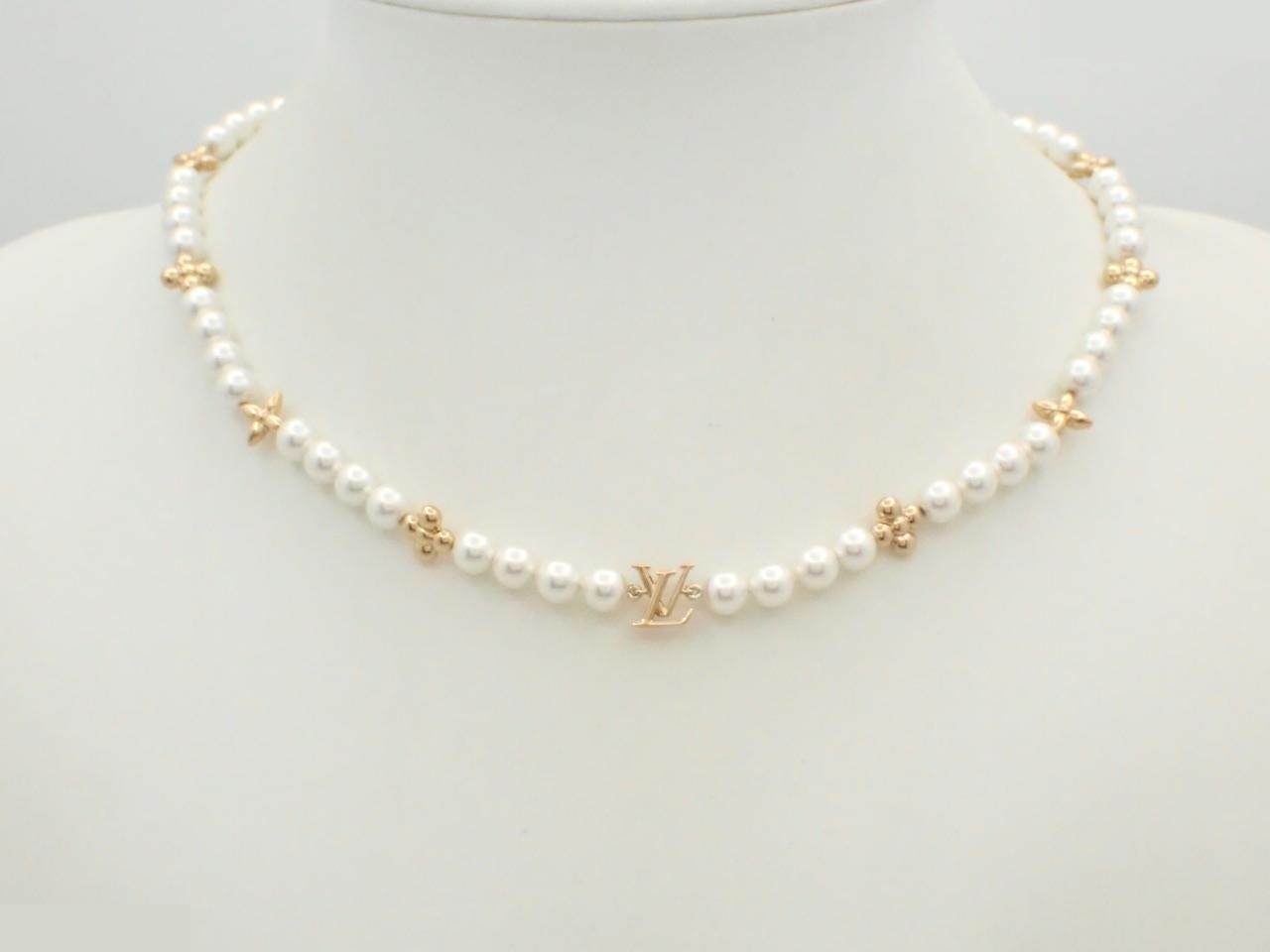 My LV Pearl necklace, neck circumference approximately 44cm — view 3