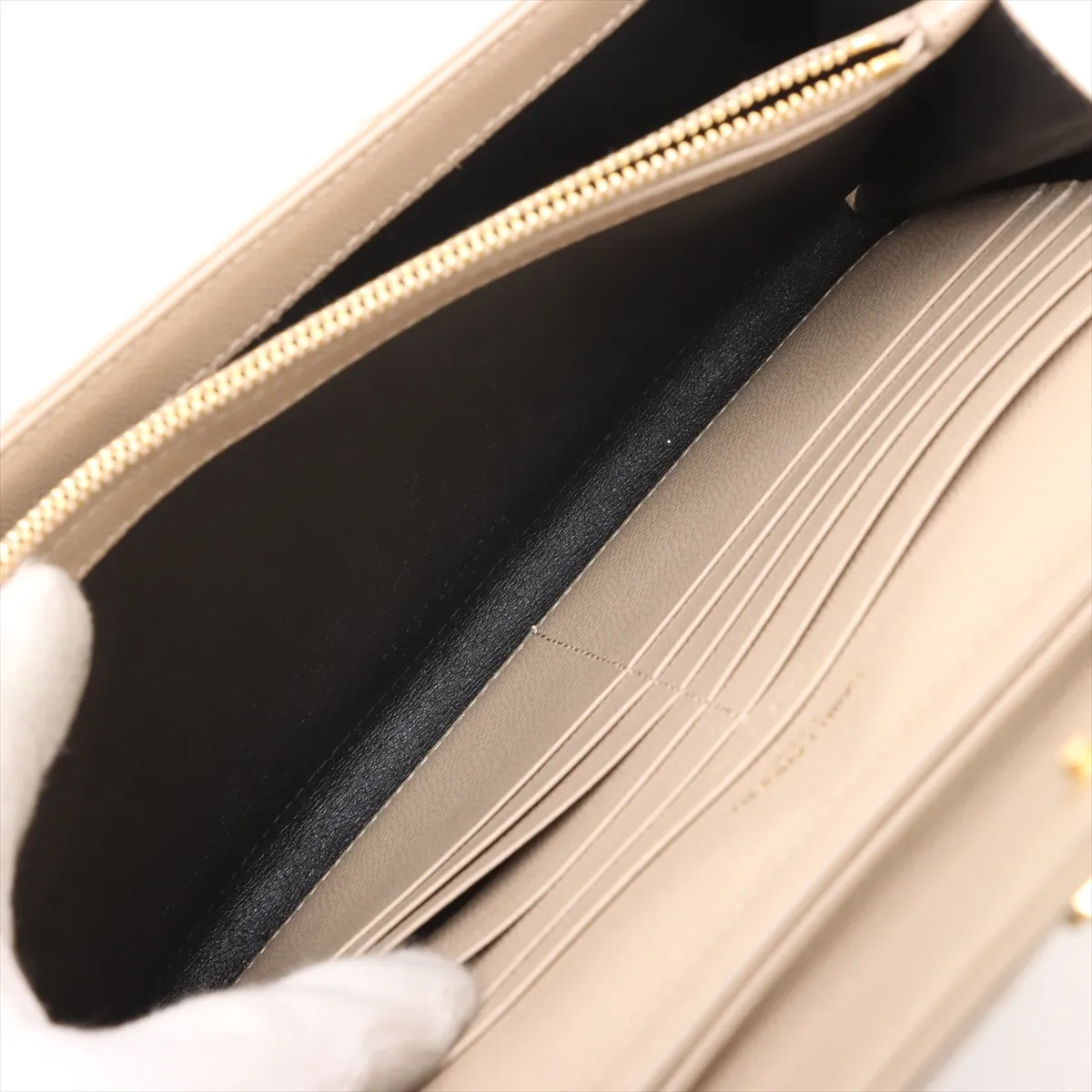 Cassandra Leather Chain Wallet, Beige, 377828 — view 6