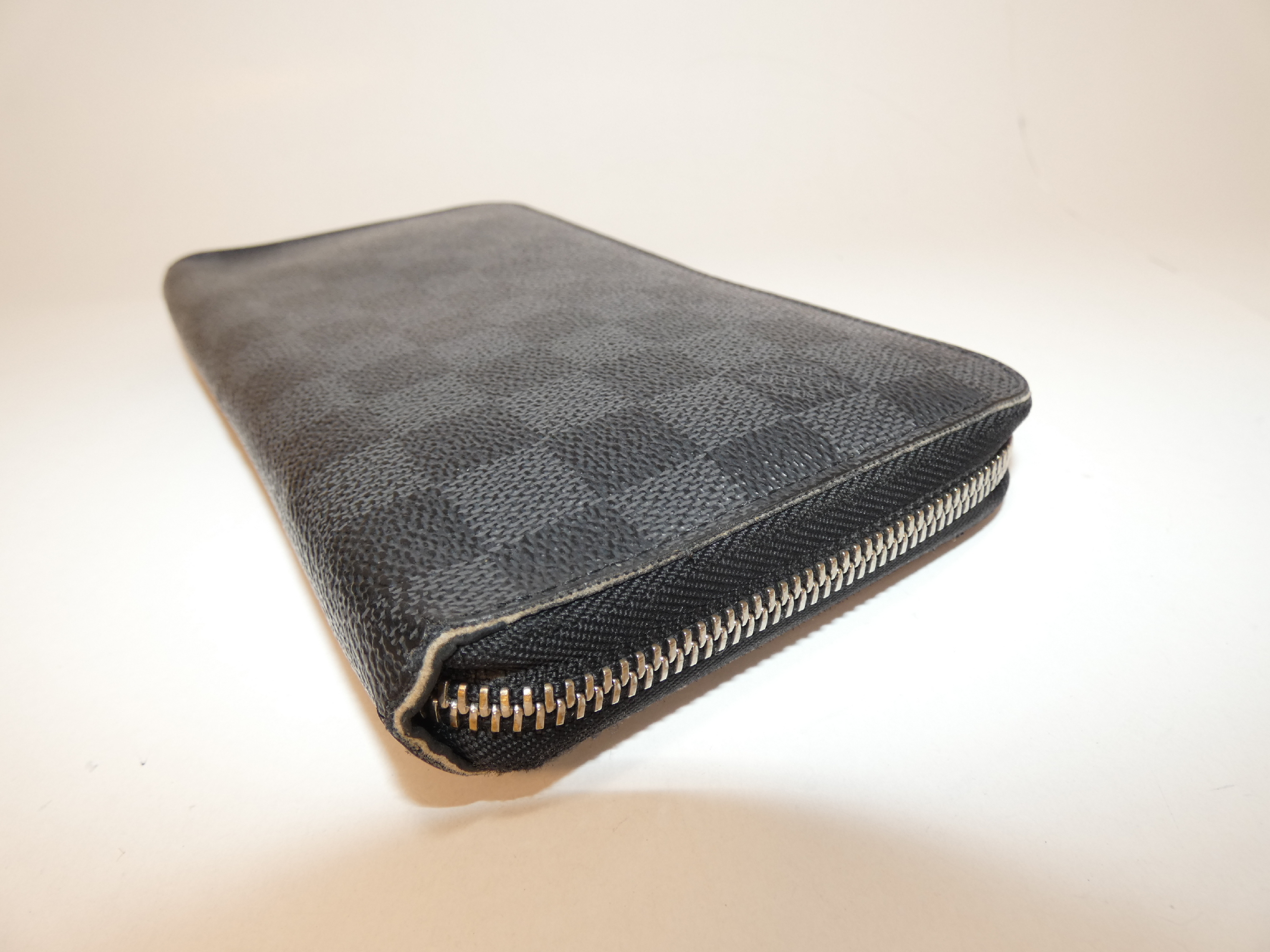 Damier Graphite Organizer Zippy Long Wallet — view 6