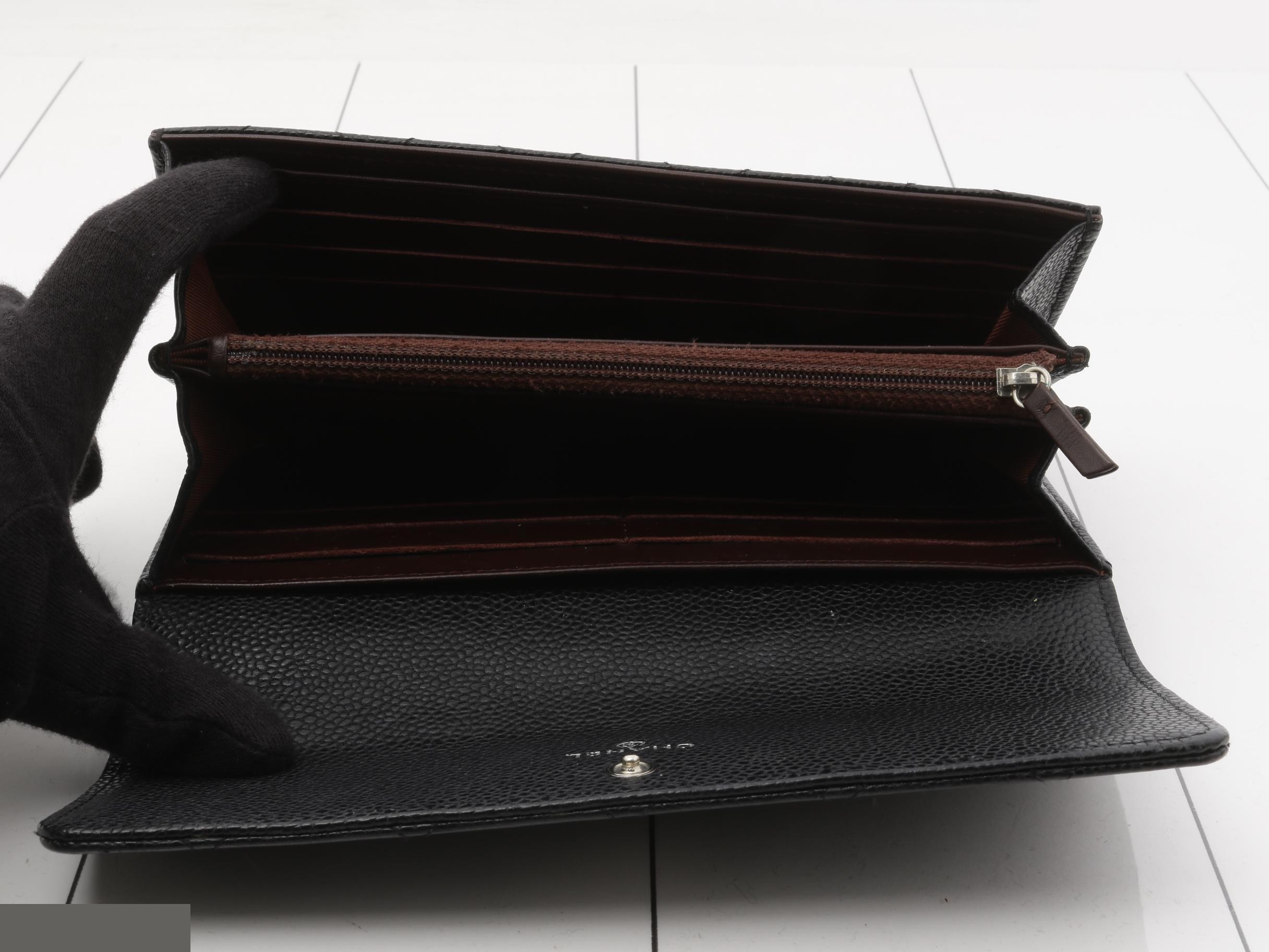 Matelassé (bag) and wallet, caviar leather, Coco mark, black — view 4