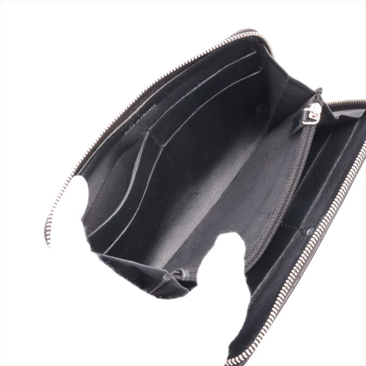 Matelassé Patent Leather Round Zip Wallet, Black, Silver Hardware — view 4