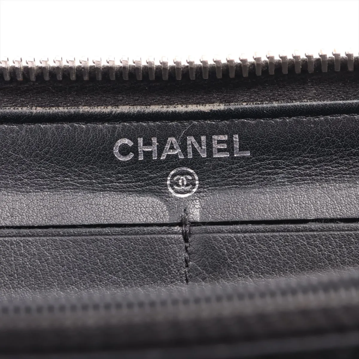 Matelassé Patent Leather Round Zip Wallet, Black, Silver Hardware — view 7