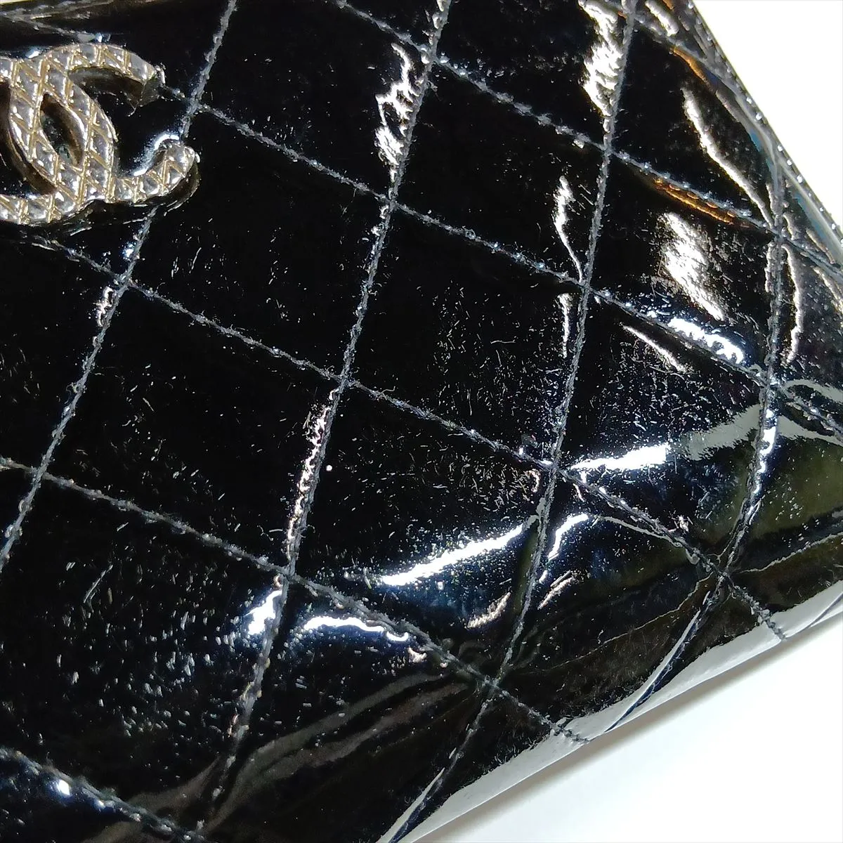 Matelassé Patent Leather Round Zip Wallet, Black, Silver Hardware — view 8