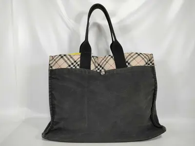 Blue Label Tote Bag (Partially featuring Nova Check pattern) ZAE28-322-09