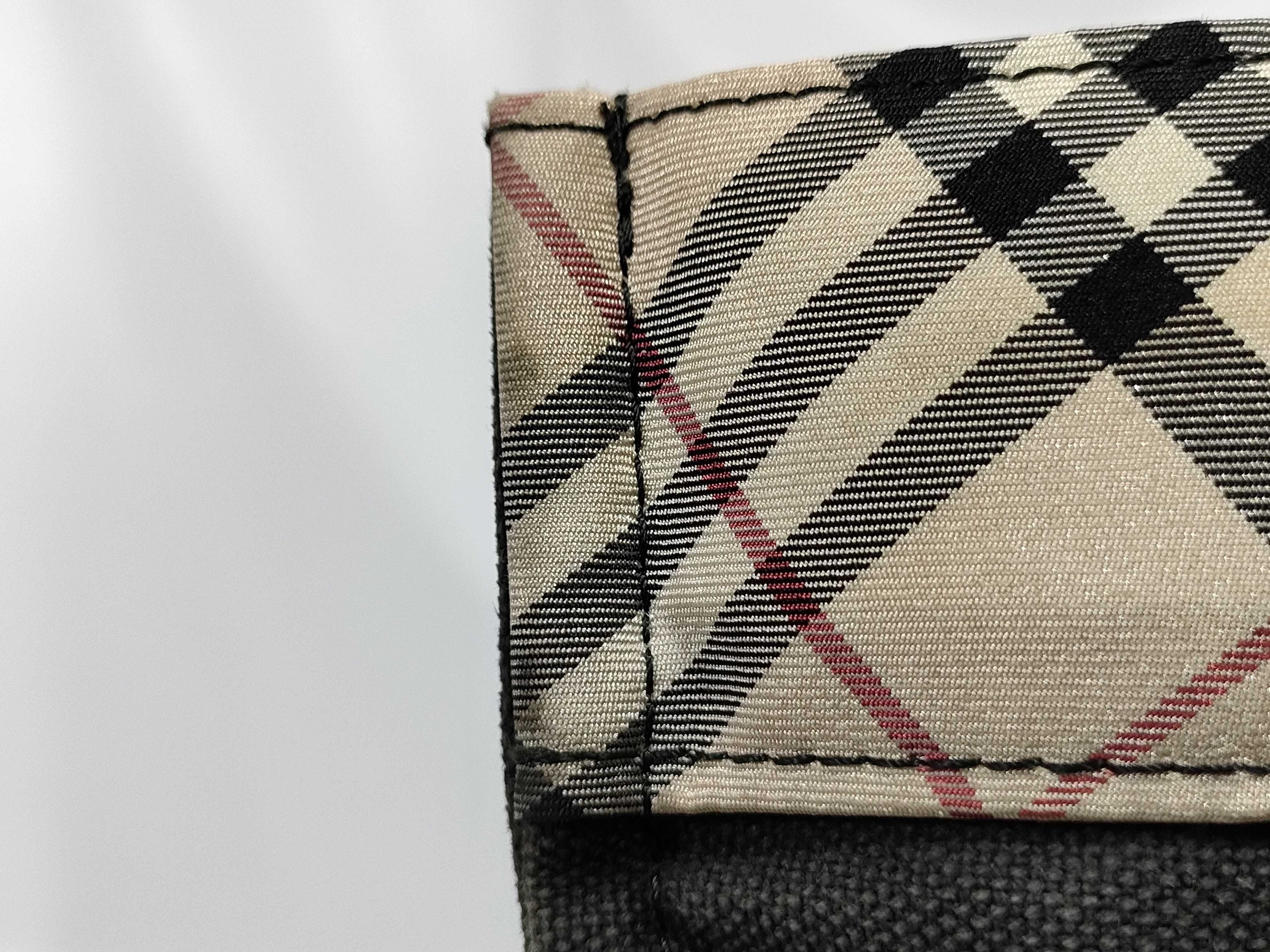 Blue Label Tote Bag (Partially featuring Nova Check pattern) ZAE28-322-09 — view 12