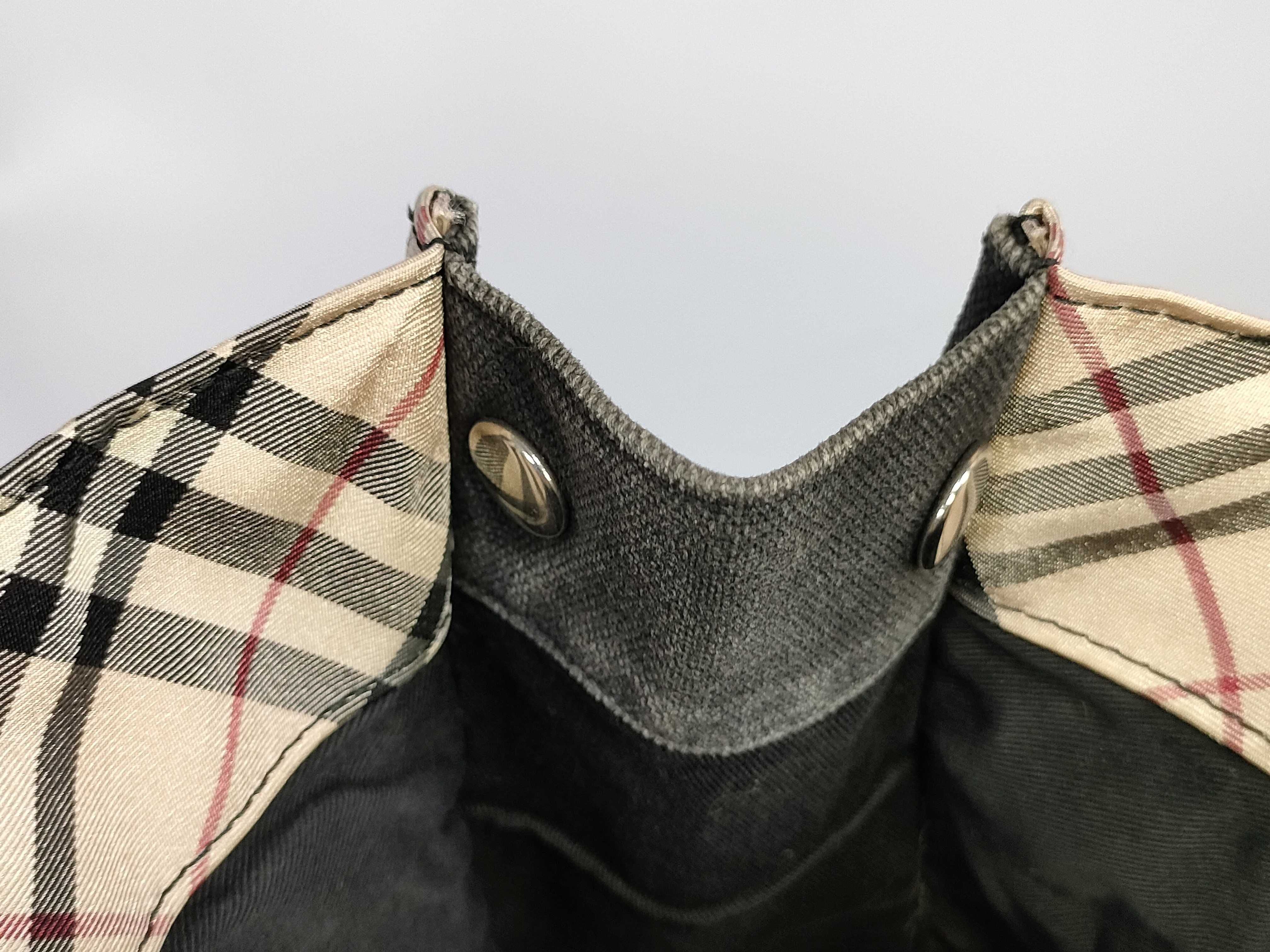 Blue Label Tote Bag (Partially featuring Nova Check pattern) ZAE28-322-09 — view 15