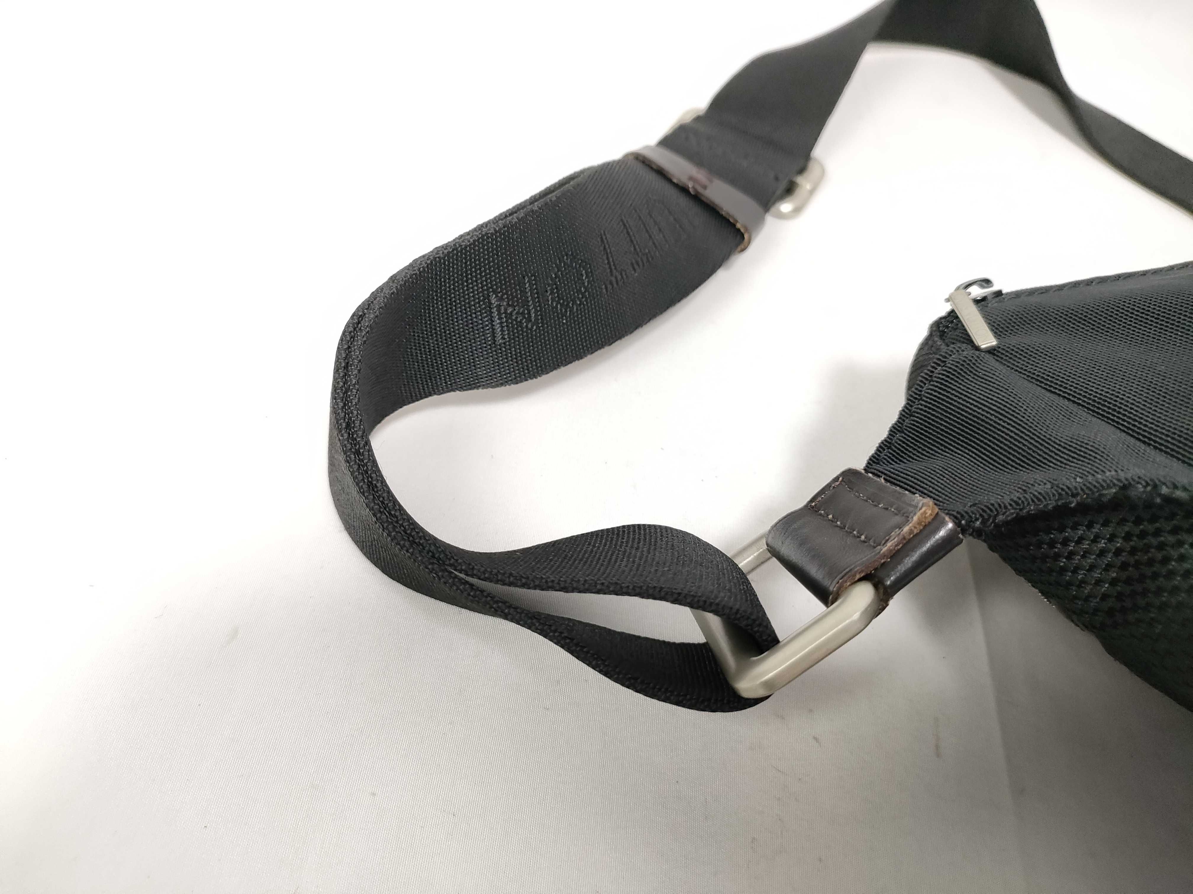 Damier Geant Louis Vuitton M93021 Arche AR0075 Body Bag Waist Bag Damier Geant Black Waist Bag — view 7