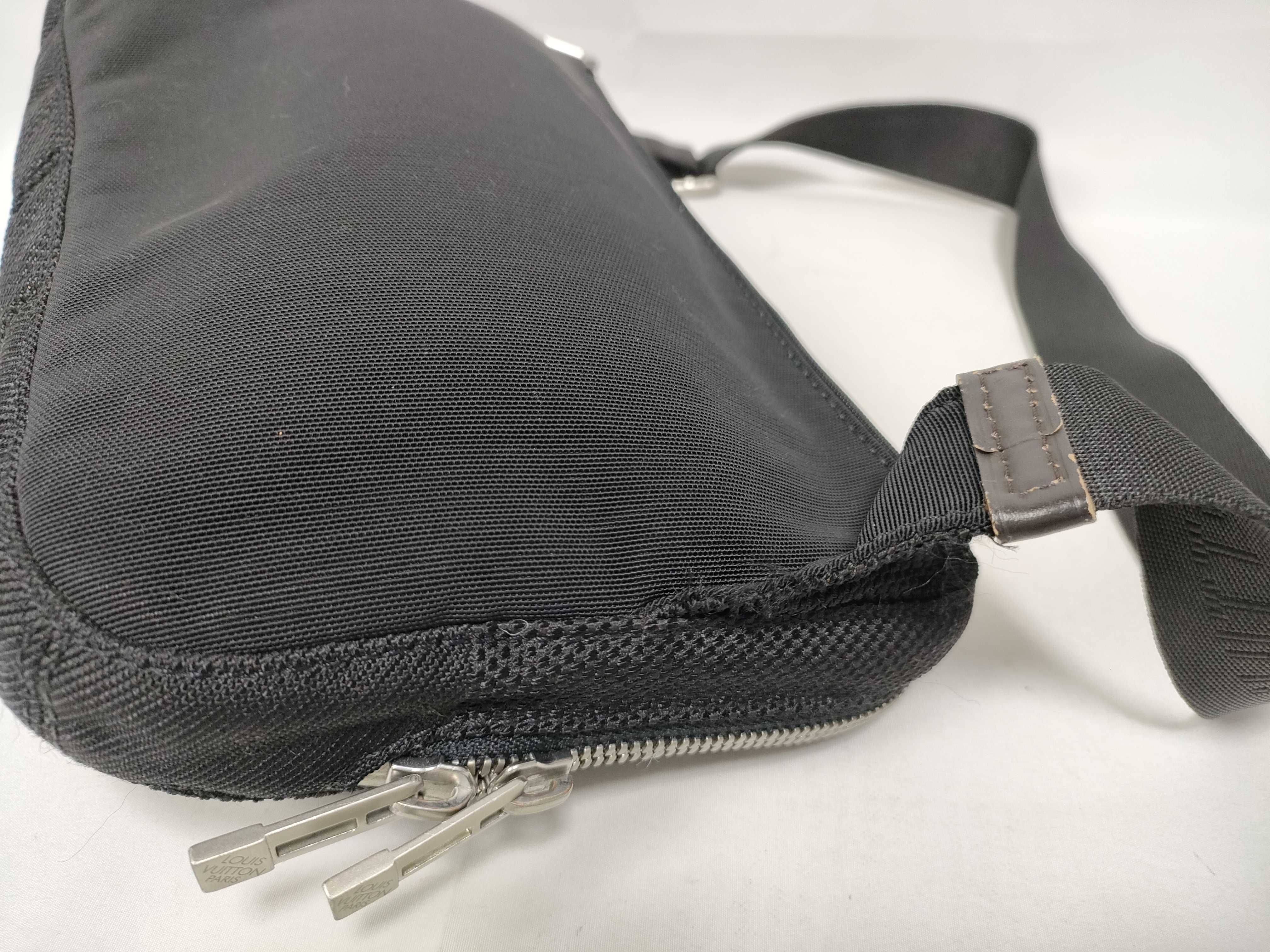 Damier Geant Louis Vuitton M93021 Arche AR0075 Body Bag Waist Bag Damier Geant Black Waist Bag — view 9