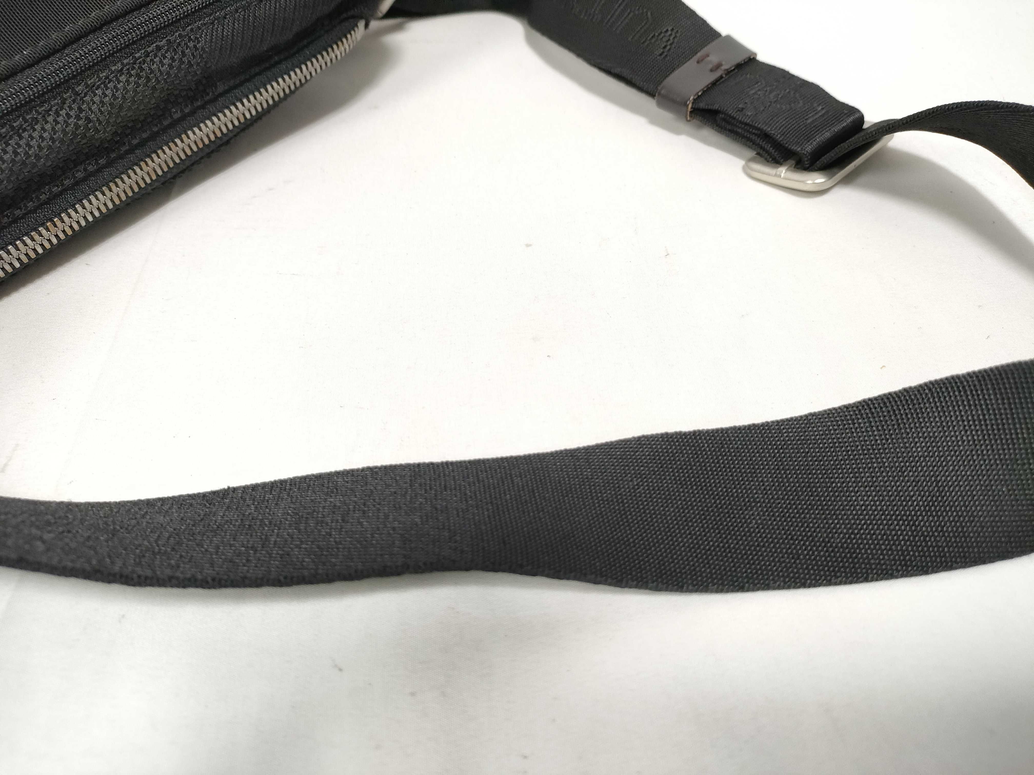 Damier Geant Louis Vuitton M93021 Arche AR0075 Body Bag Waist Bag Damier Geant Black Waist Bag — view 10