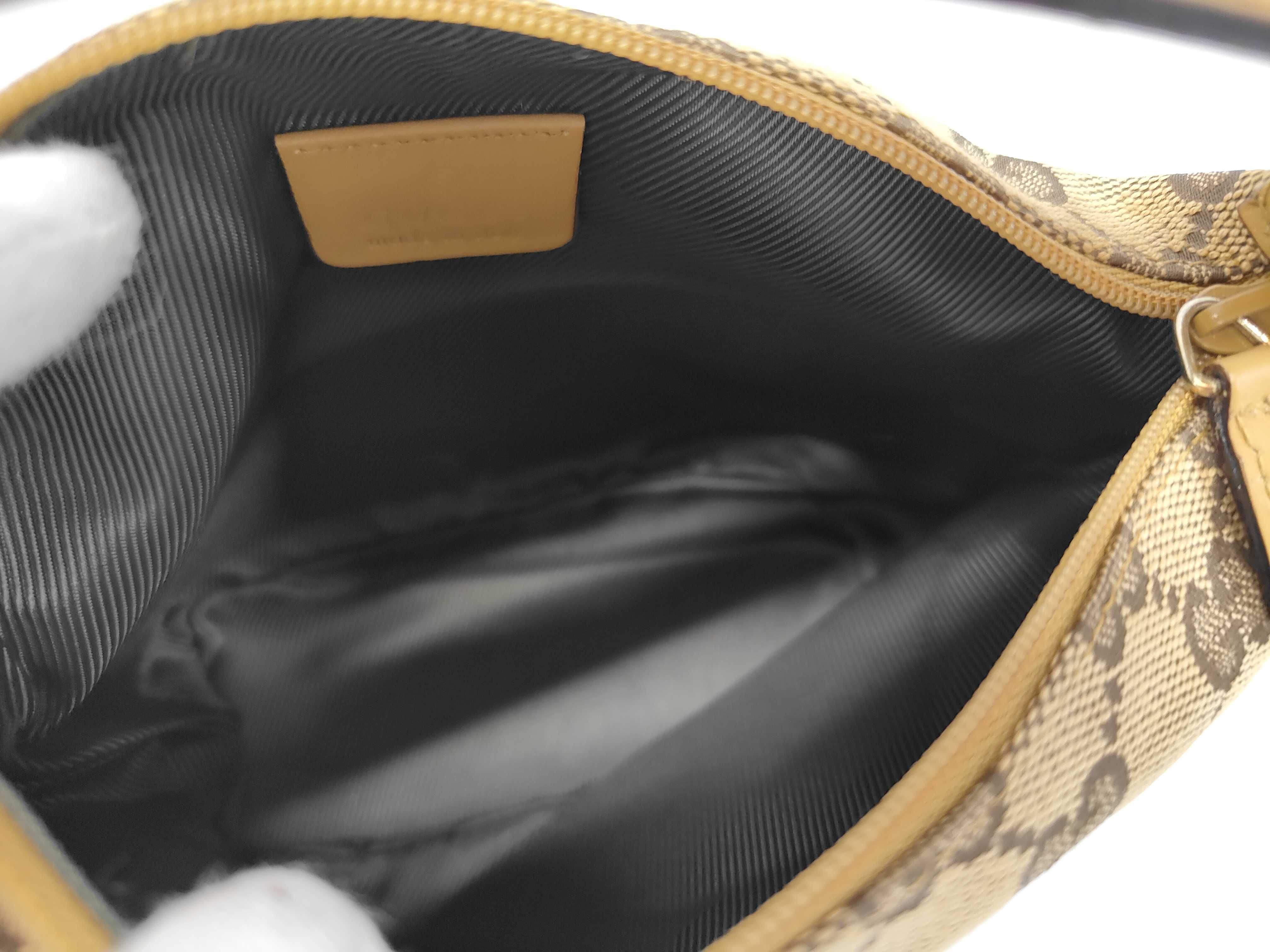 GG Canvas Handbag — view 9