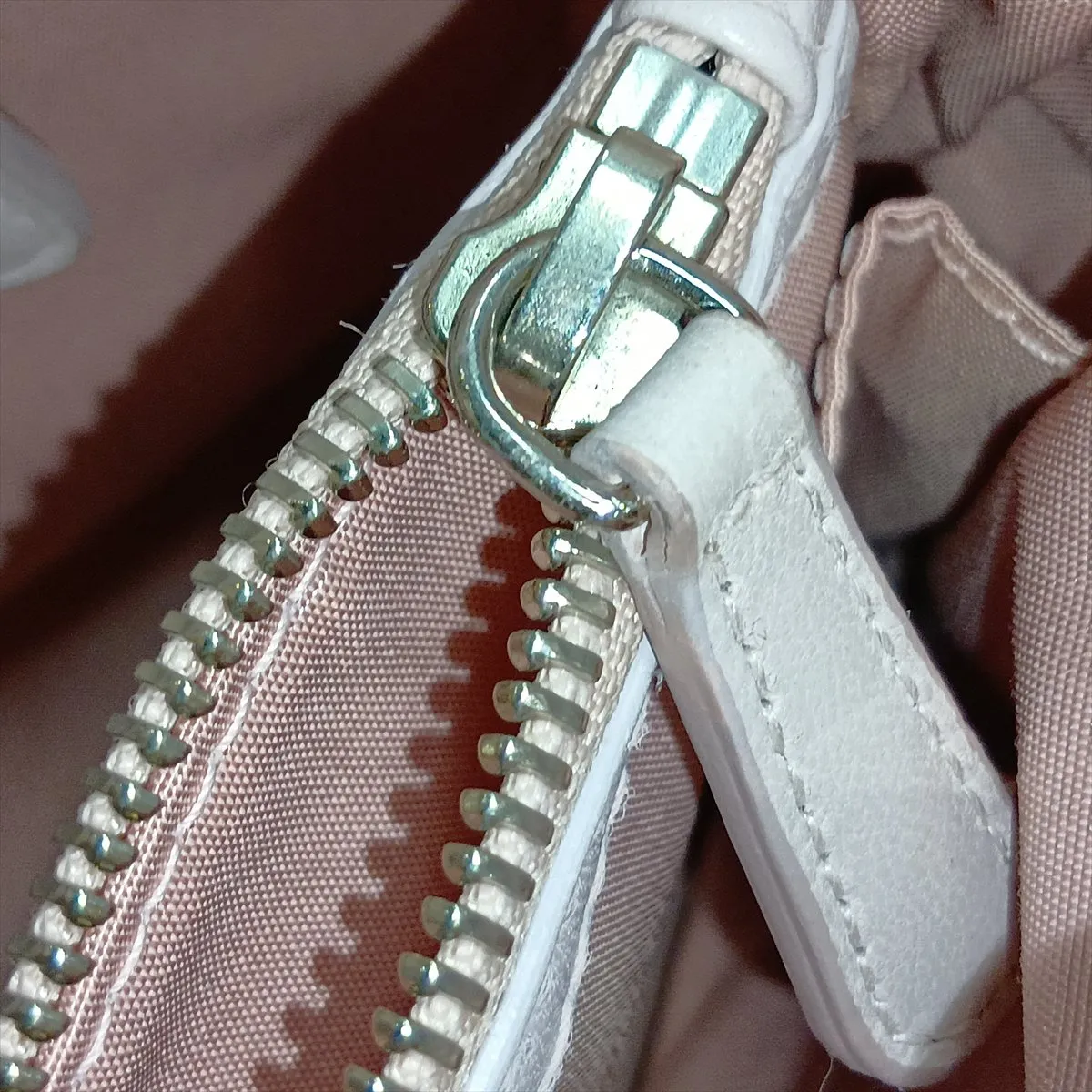 Cannage Leather Chain Handbag Pink — view 15