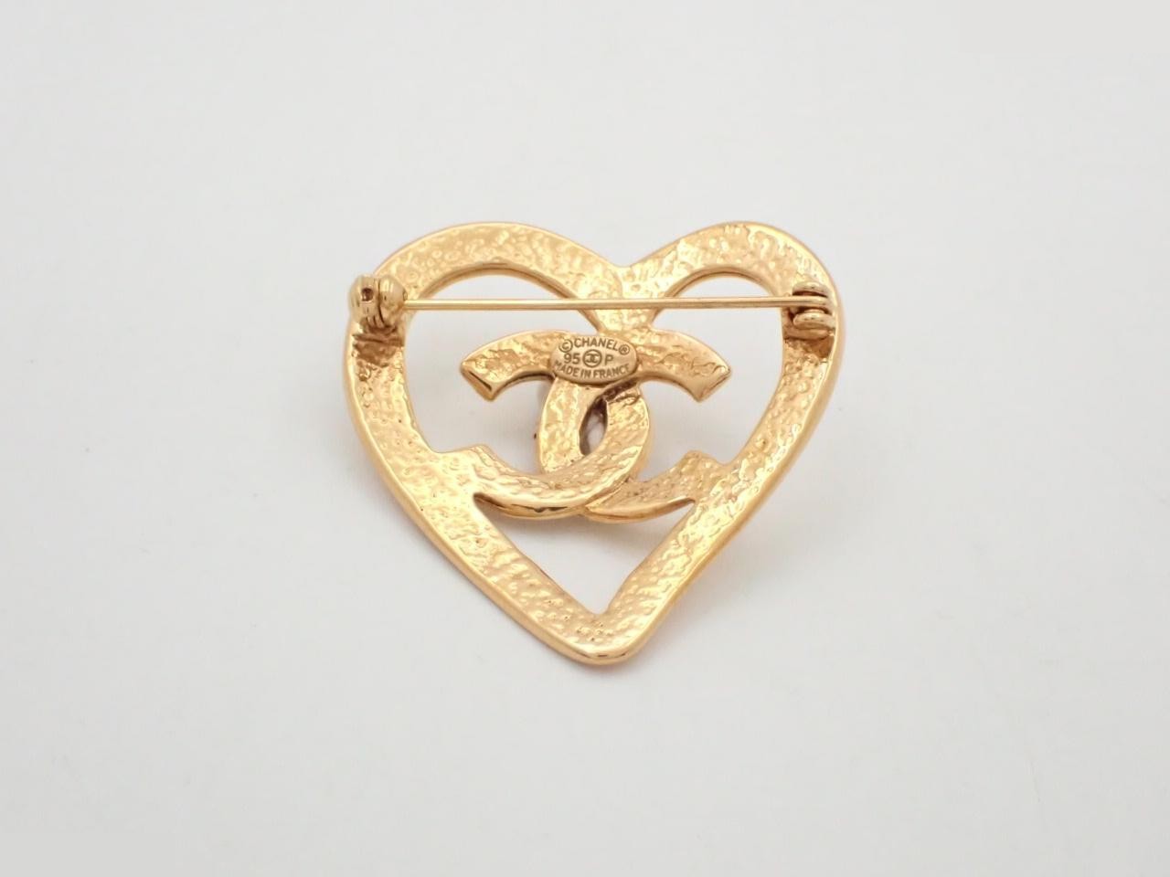 Brooch, Coco Mark, Gold — view 2