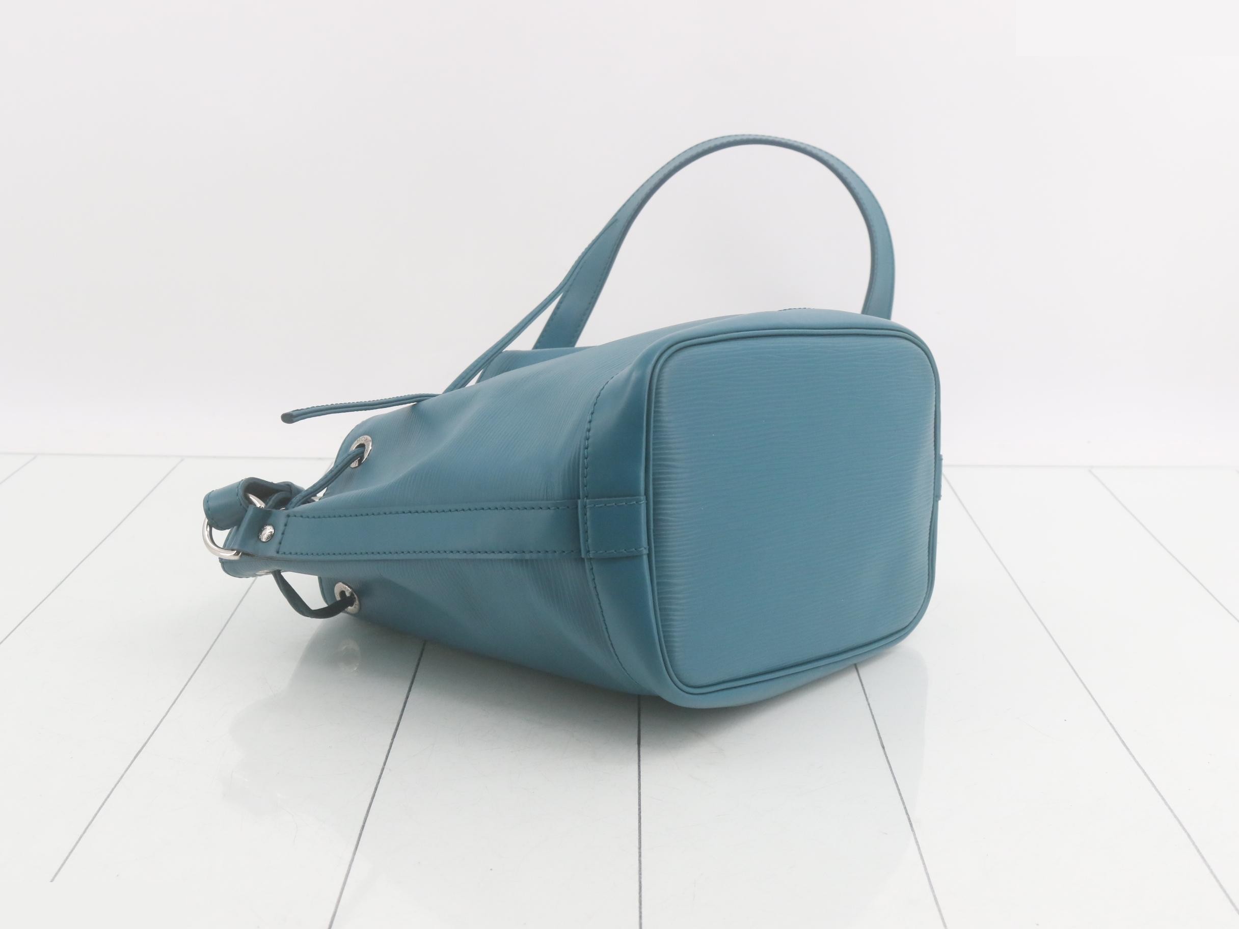 Epi Noe BB Cyan Shoulder Bag — view 5