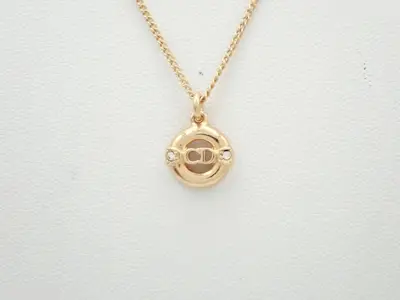 Gold necklace, chain approximately 45cm