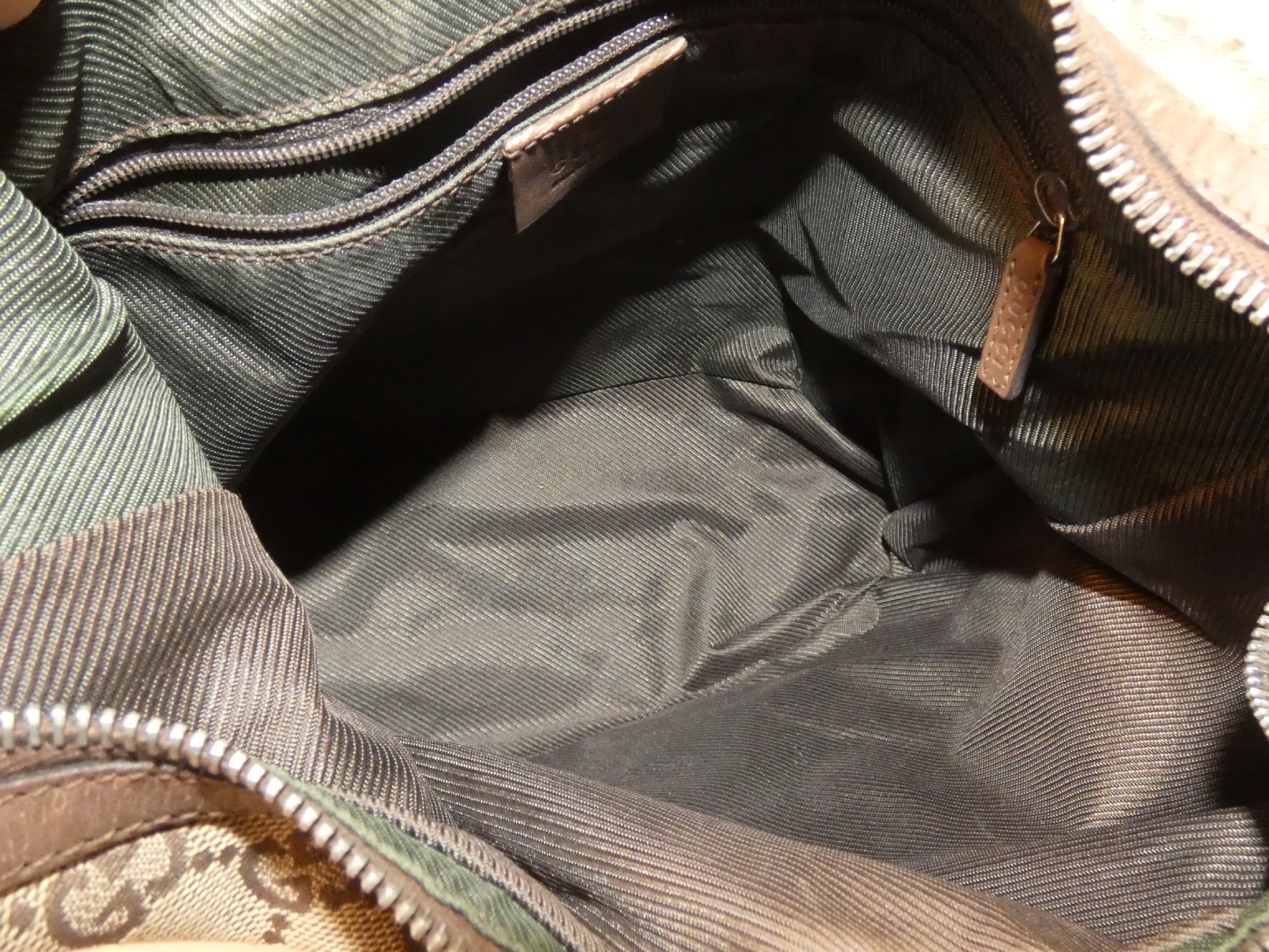 GG Canvas One-Handle One-Shoulder Bag — view 8