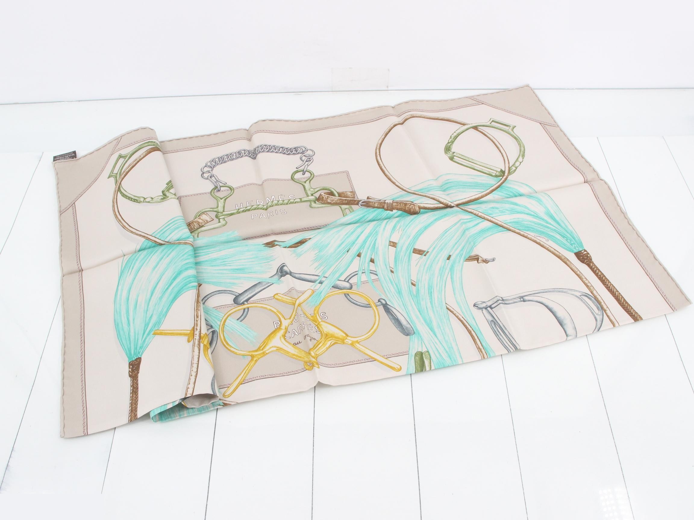Scarf with tag — view 3