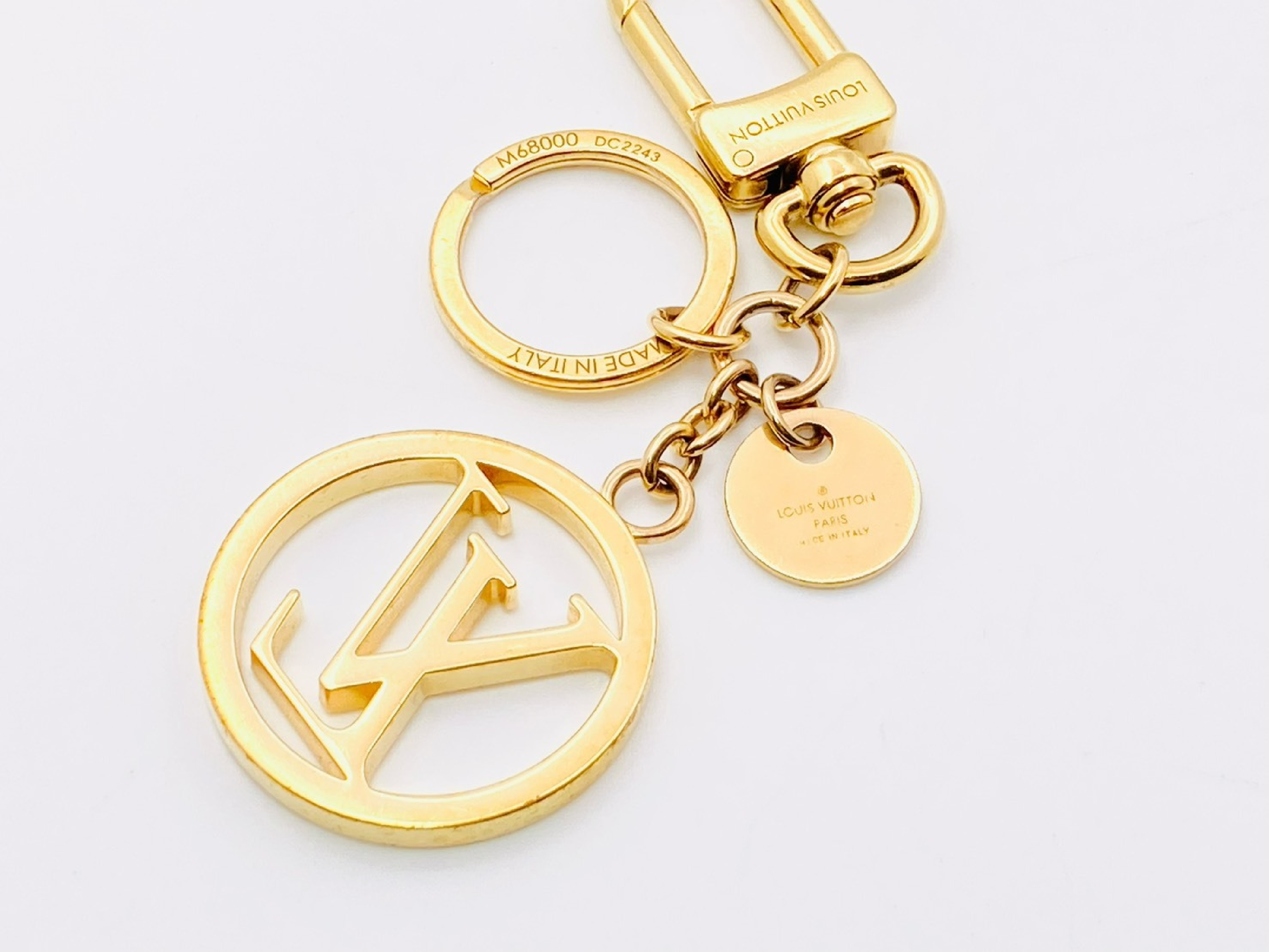 M68000 Portefeuille LV Circle Charm Keyring Gold DC2243 Key Case — view 2
