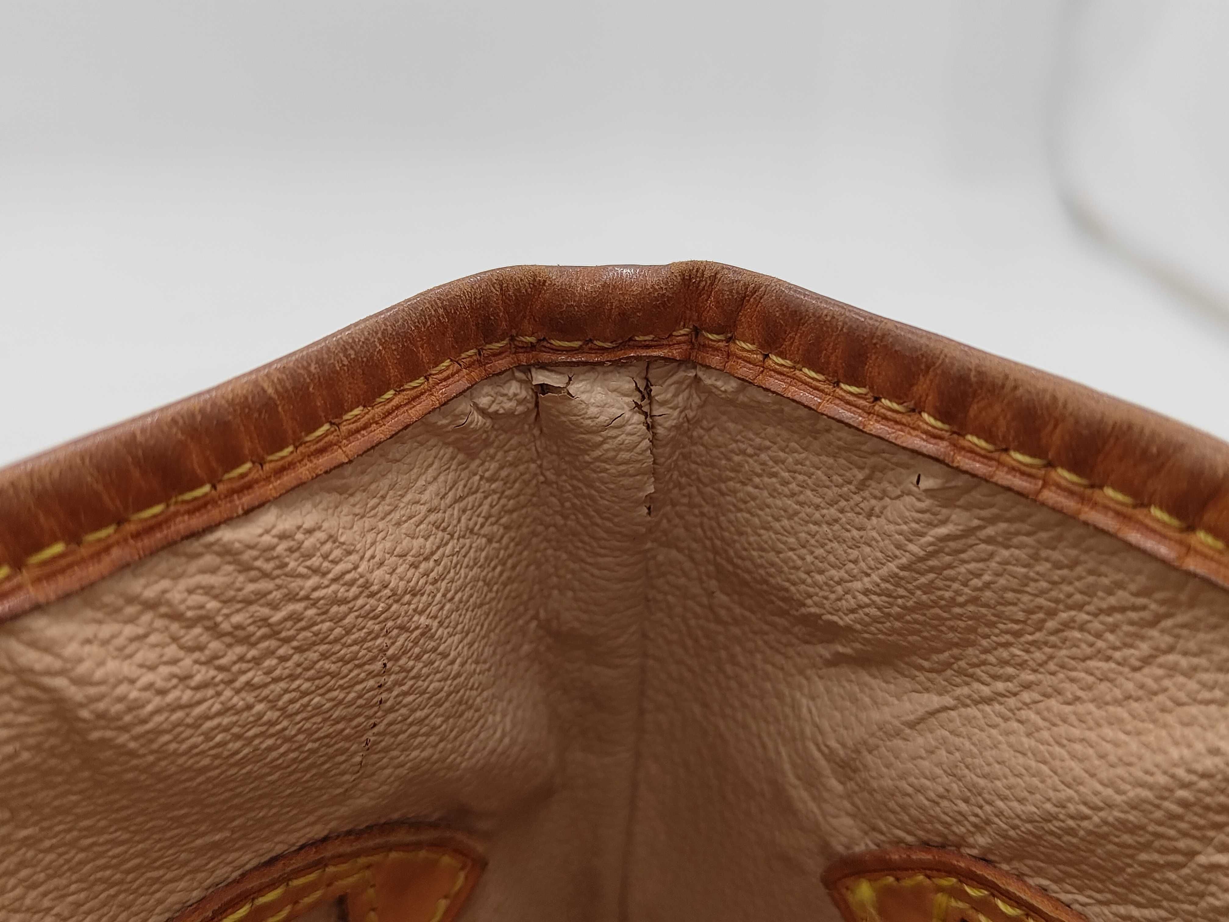 Monogram Bucket PM FL0091 Shoulder Bag — view 8
