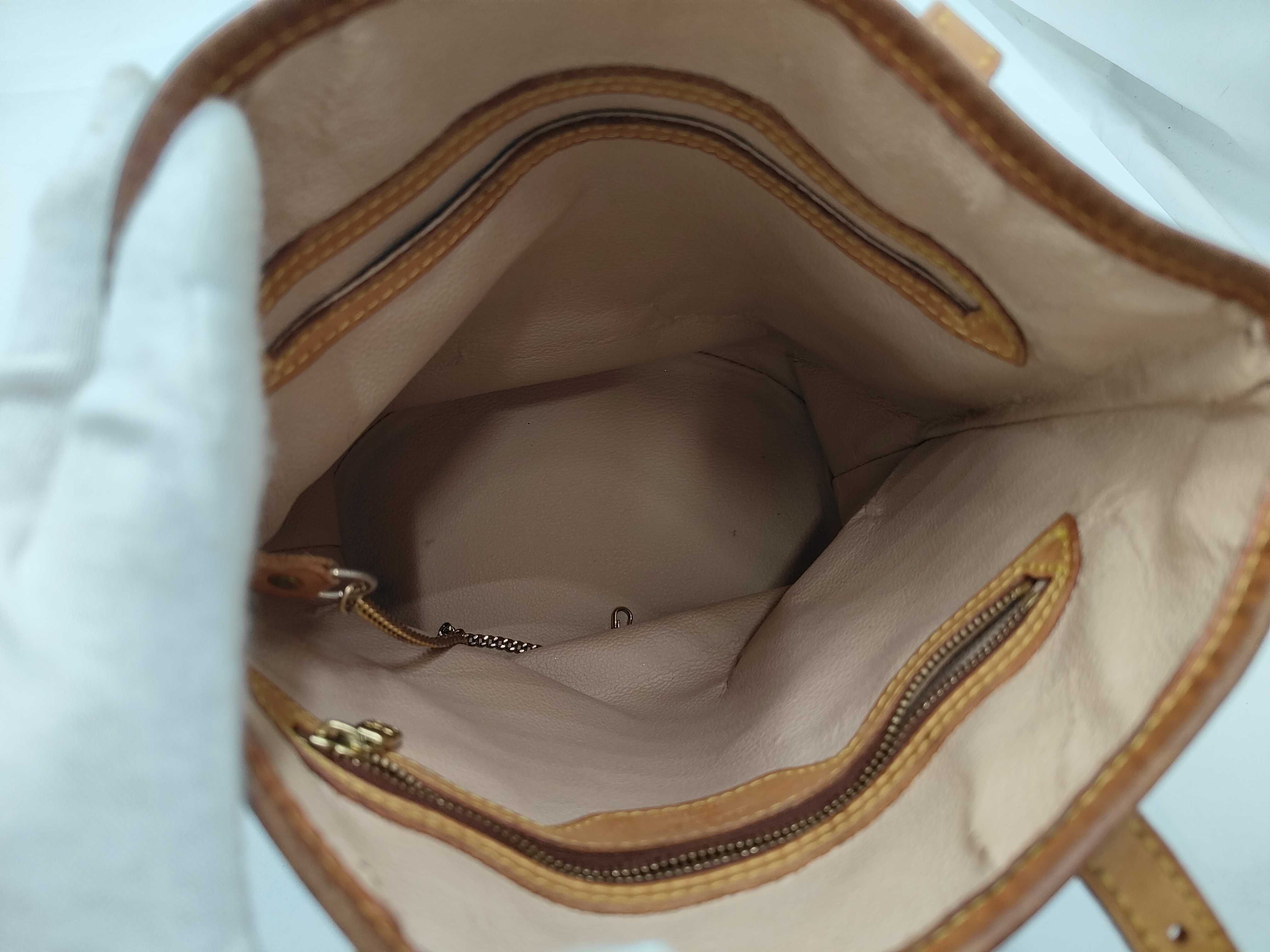 Monogram Bucket PM FL0091 Shoulder Bag — view 9
