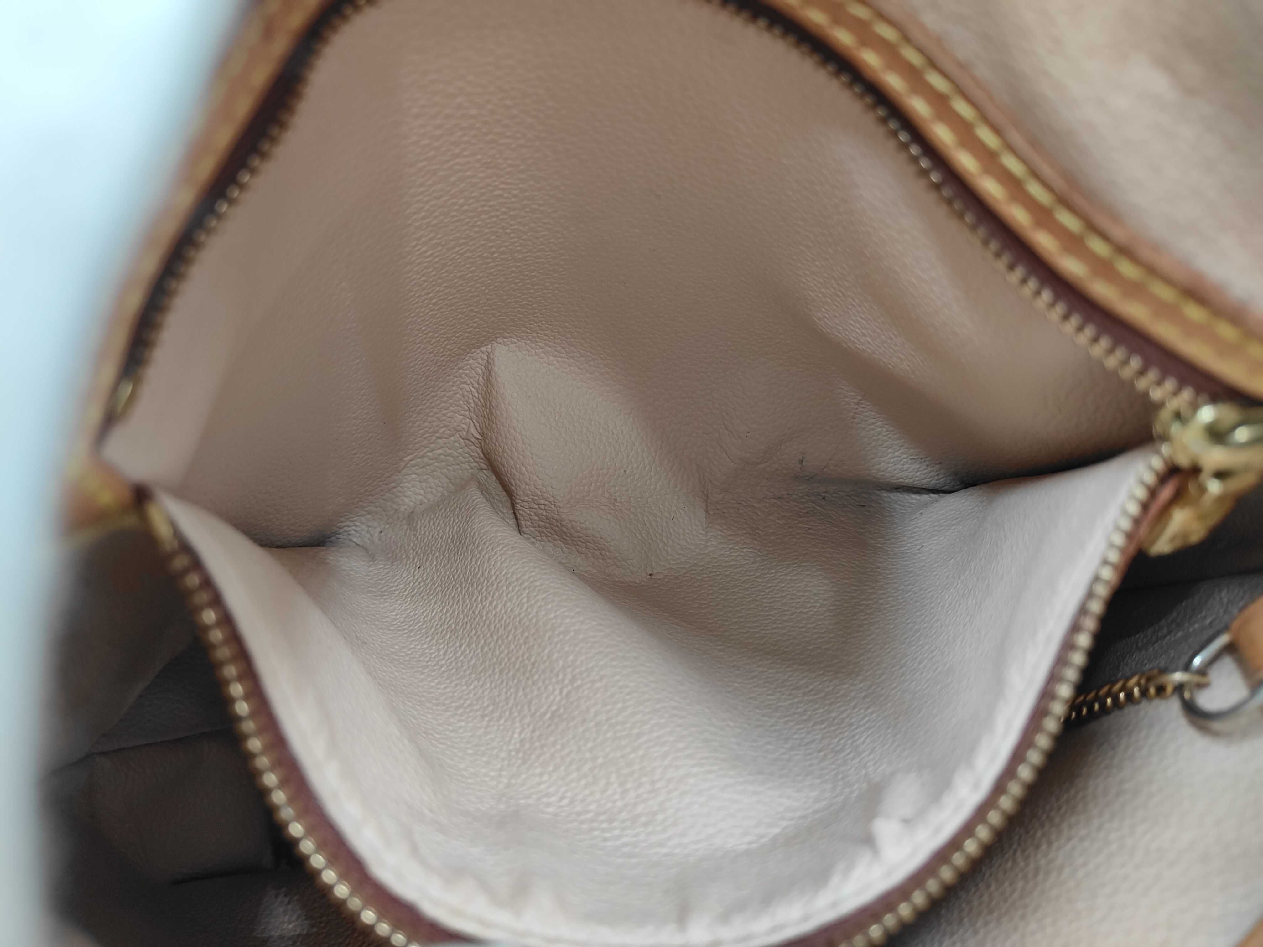 Monogram Bucket PM FL0091 Shoulder Bag — view 10