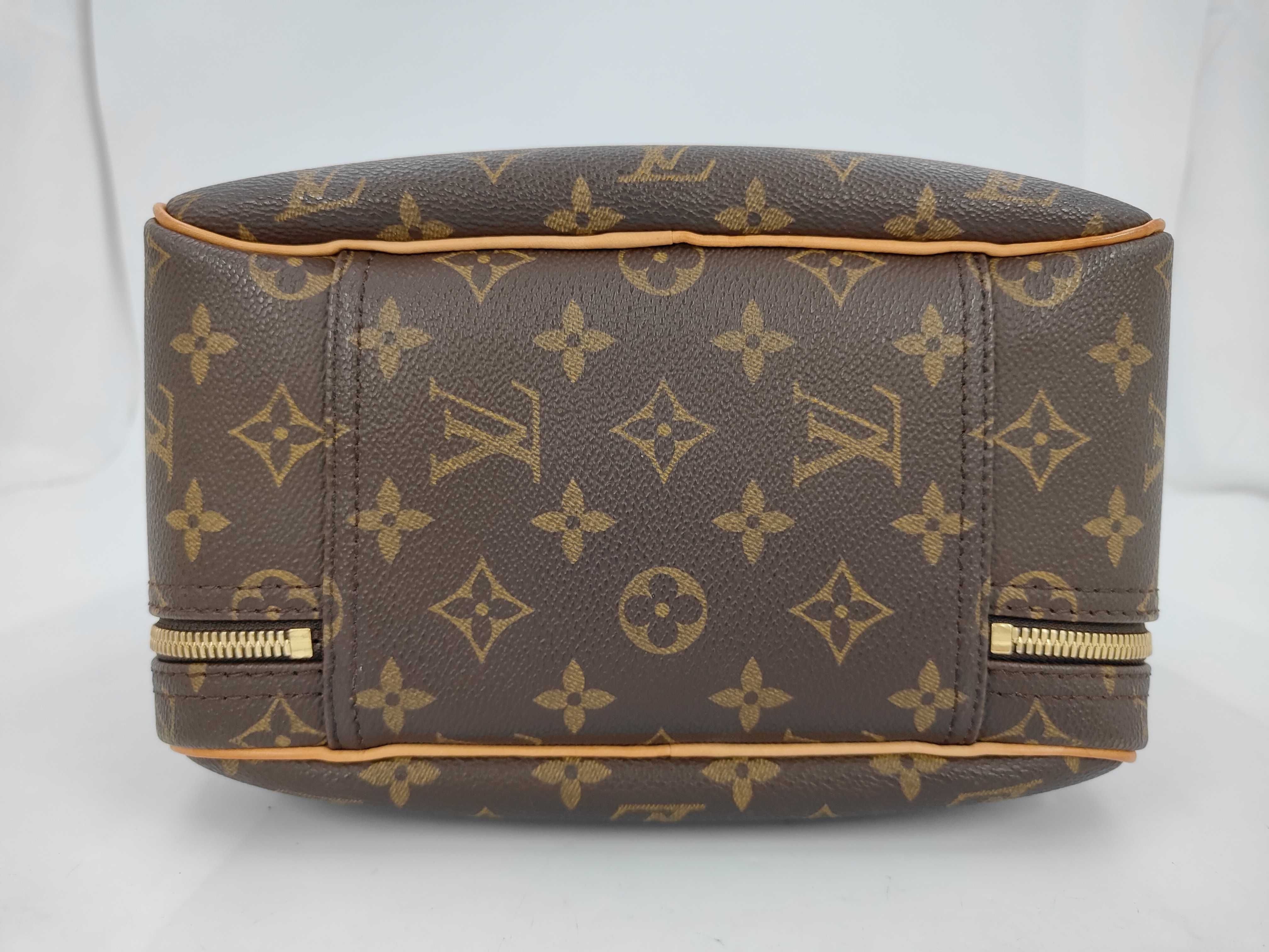 Monogram Louis Vuitton M41450 Excursion Shoe Case Shoe Bag Handbag Monogram Brown Handbag — view 3