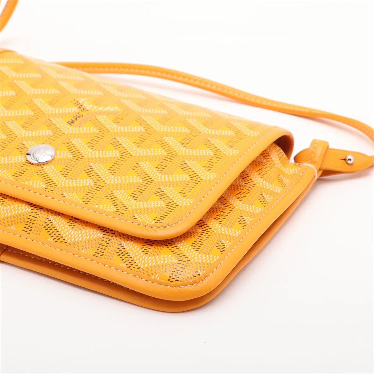 Plume Pouch Wallet PVC x Leather Shoulder Bag Yellow — view 3
