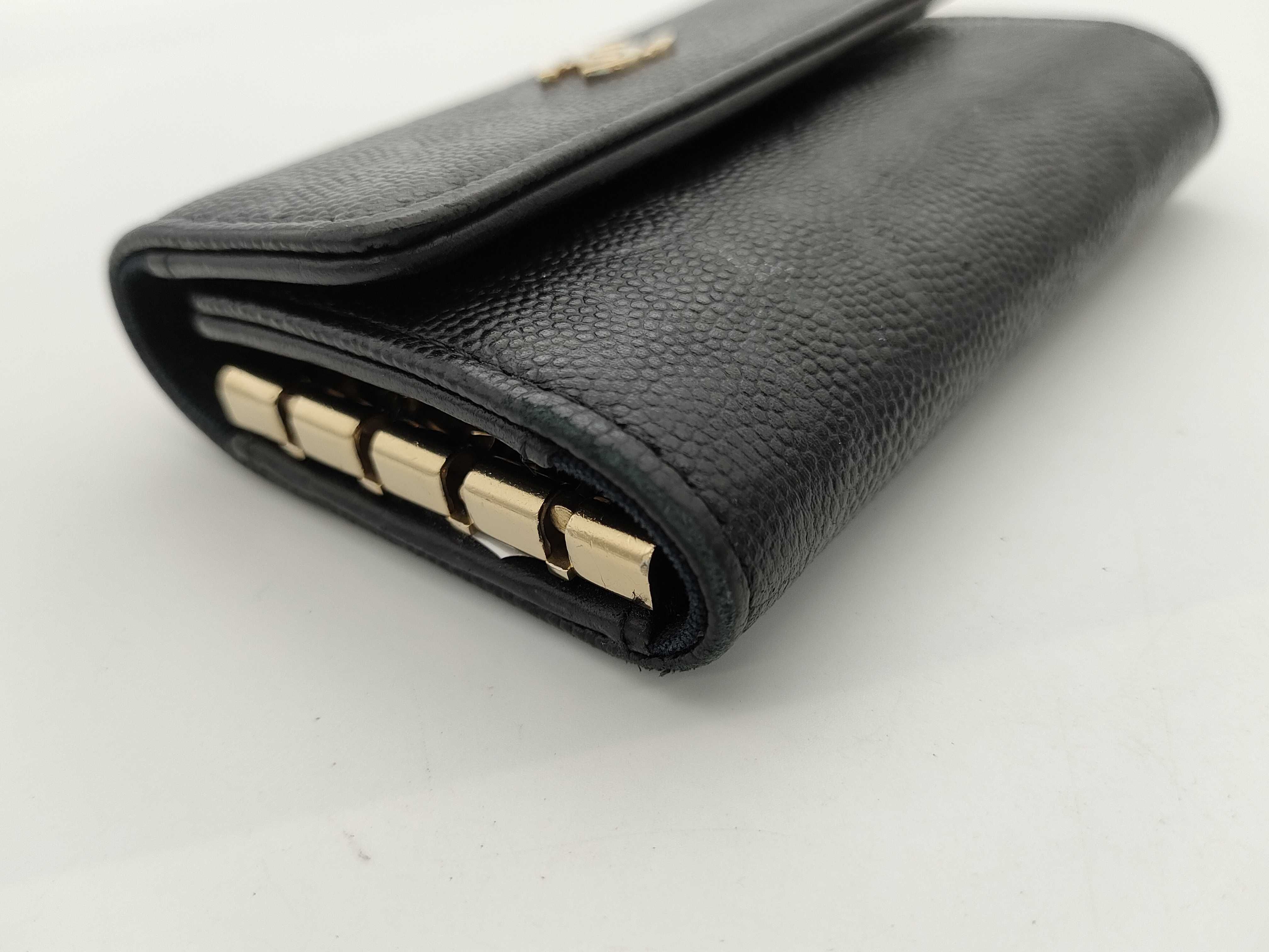 Calfskin Camellia Keyring Key Case Noir Key Case — view 4