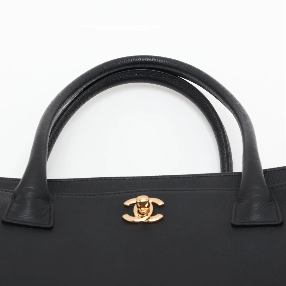 [Individually packaged] Chanel Executive Leather 2-Way Tote Bag, Black with Gold Hardware, 18028897, Serial Number 18 — view 6