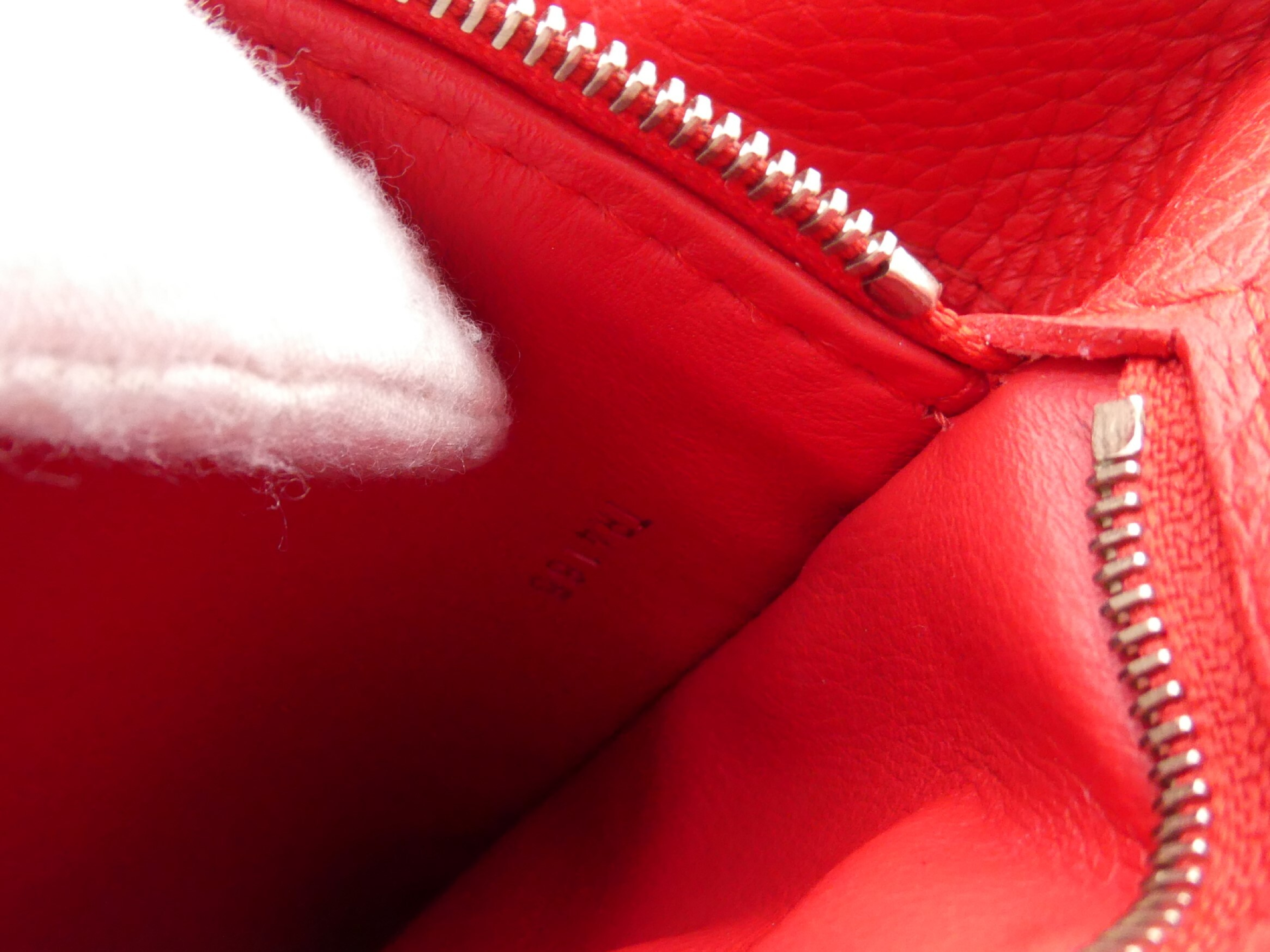 Capucines BB Taurillon Leather Handbag — view 9
