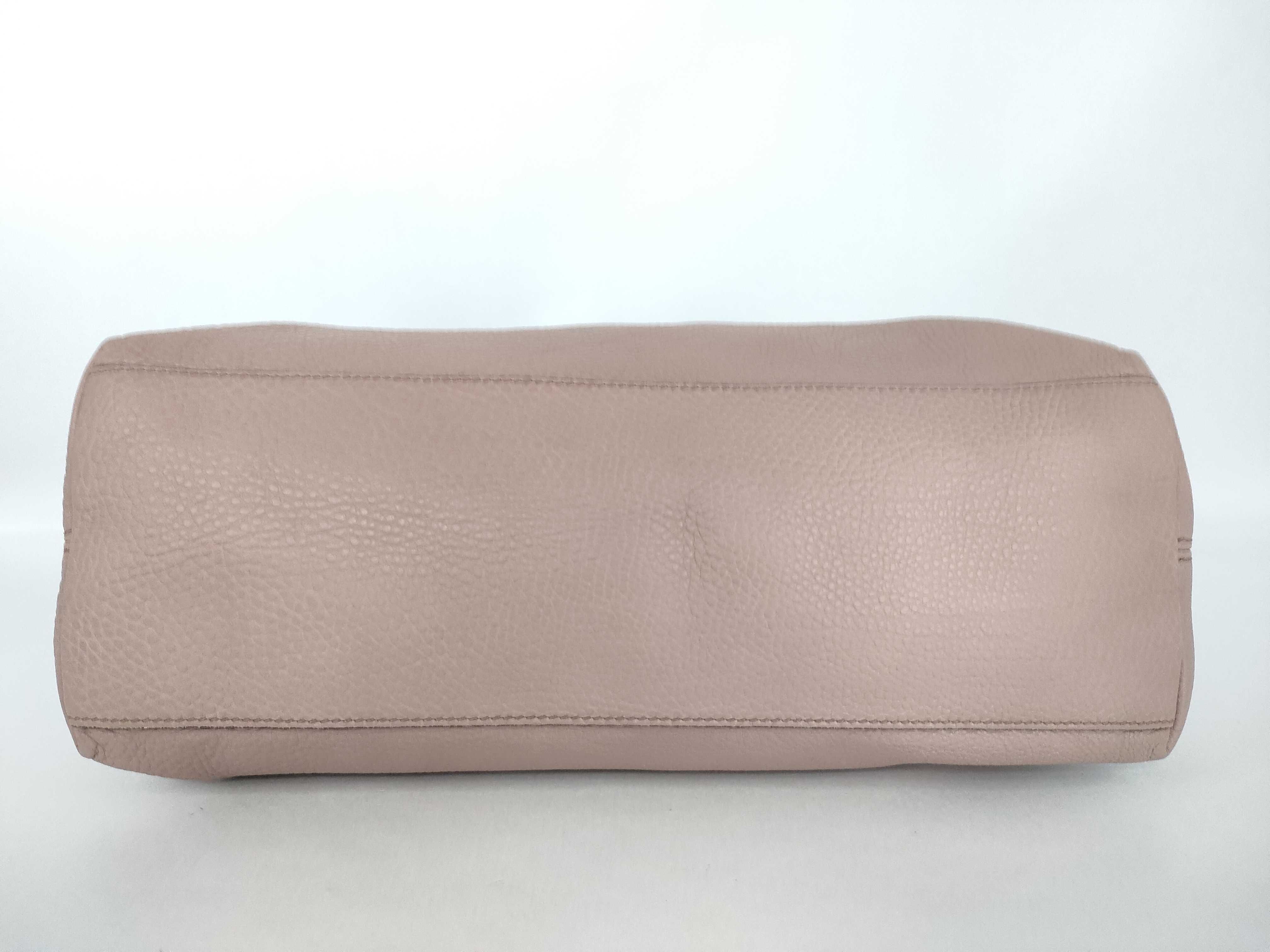 Soho Interlocking G Chain Tote Bag — view 7